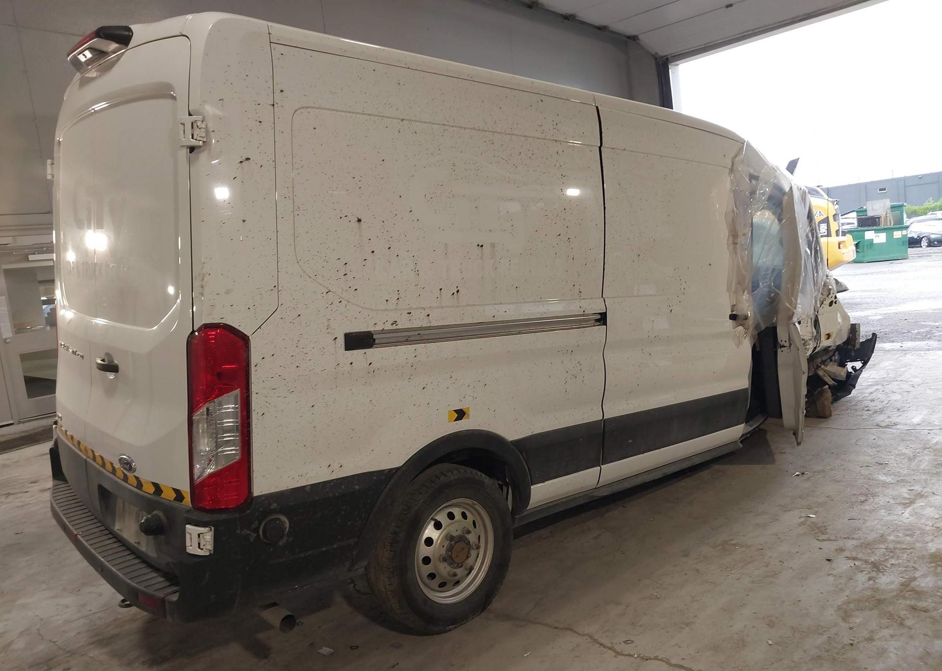 2024 FORD transit t-250