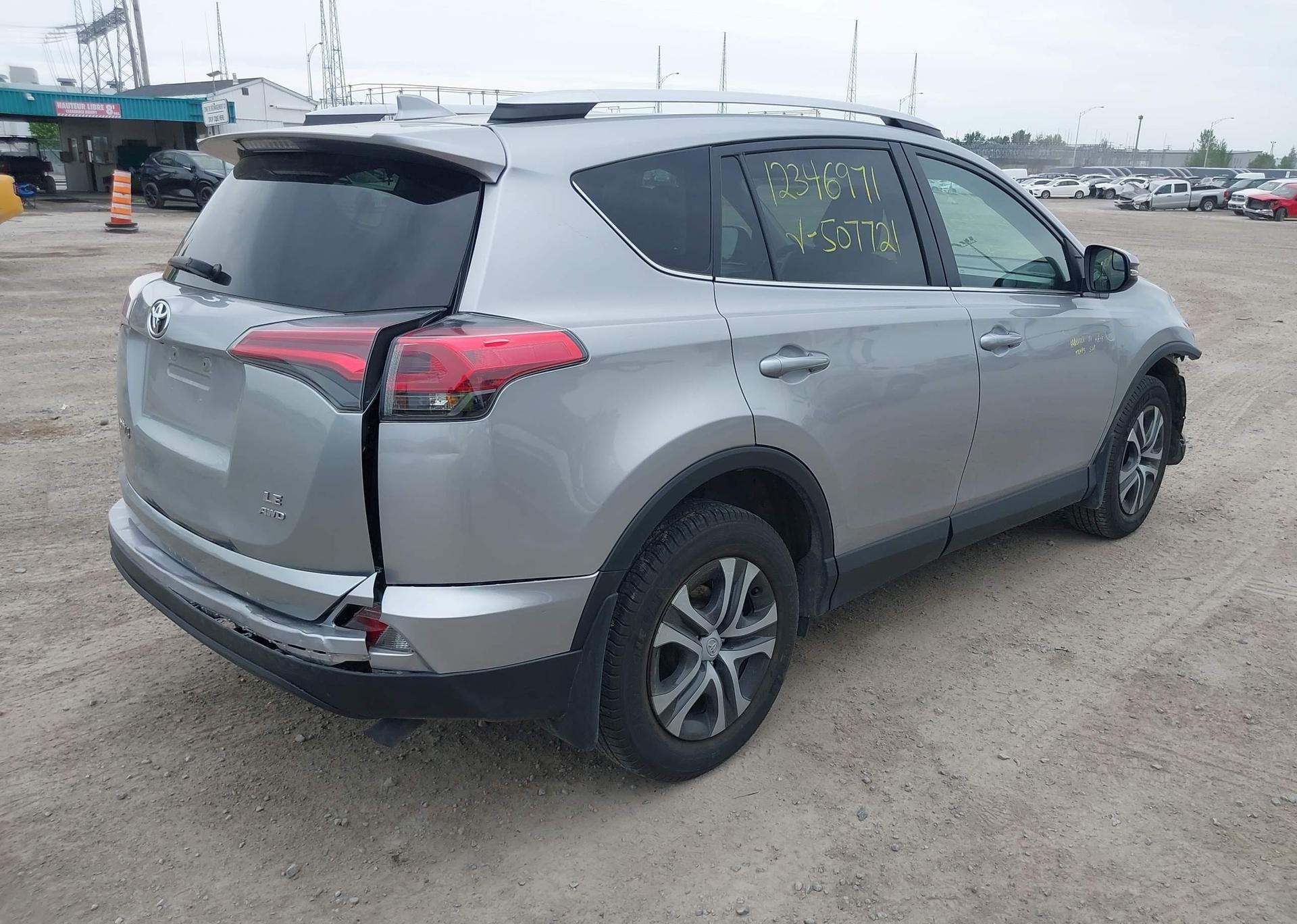 2016 TOYOTA RAV4 LE