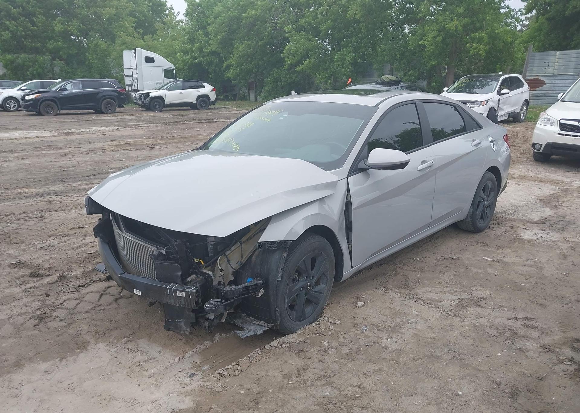 2023 HYUNDAI ELANTRA PREFERRED IVT WITH TECH PACKAGE