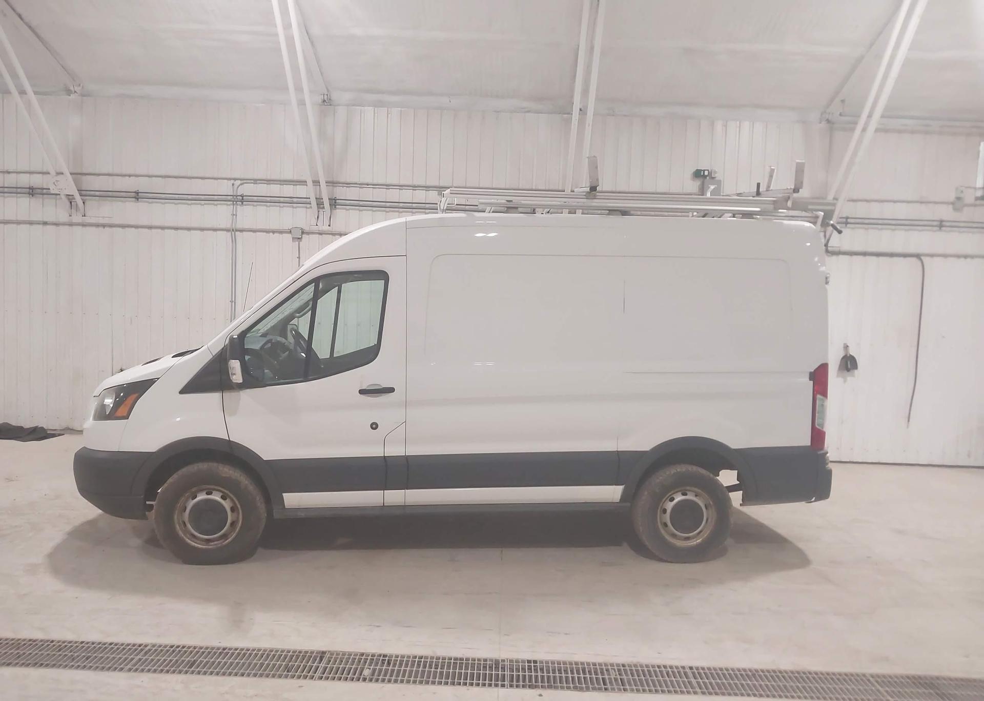 2016 FORD transit t-250
