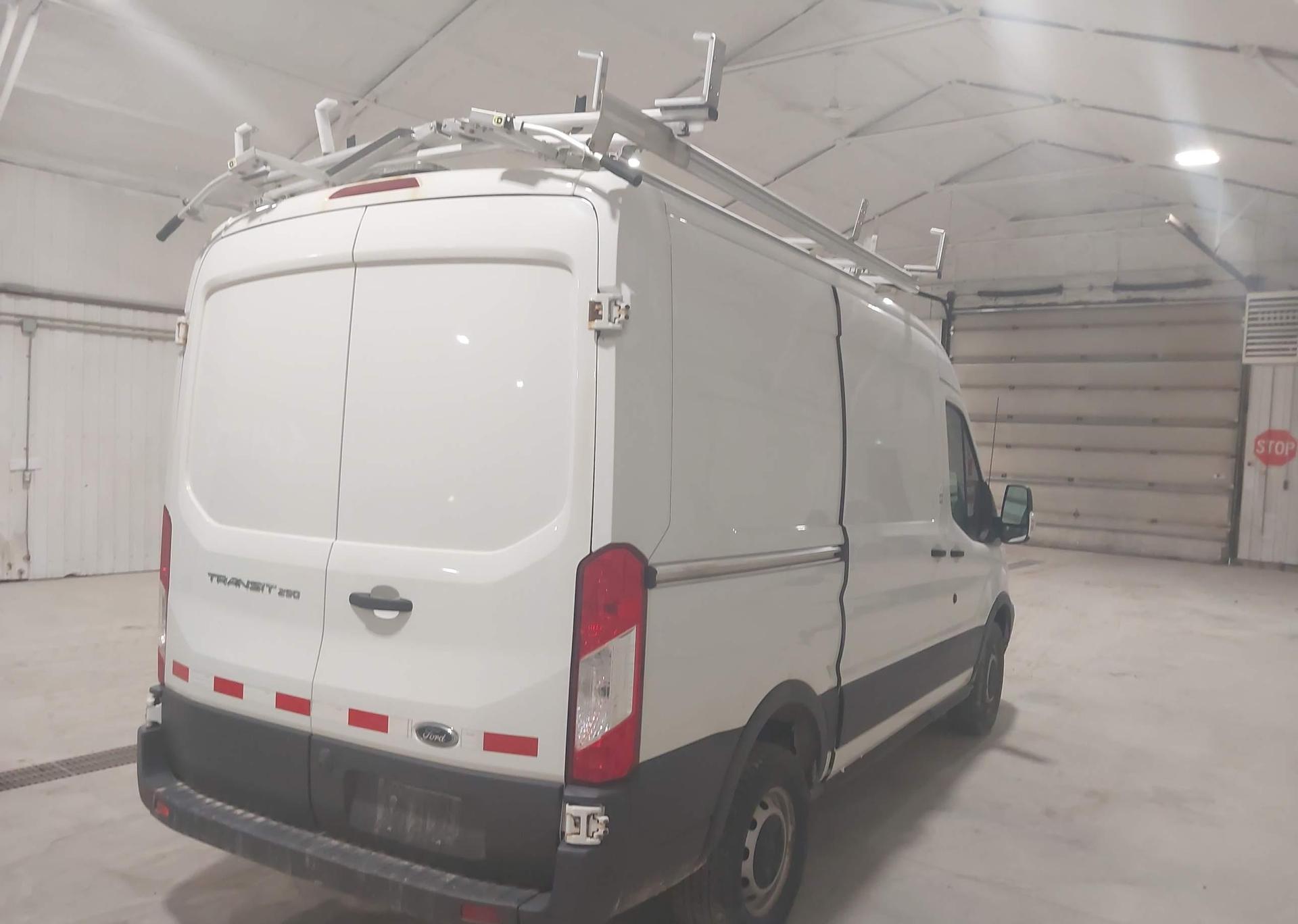 2016 FORD transit t-250