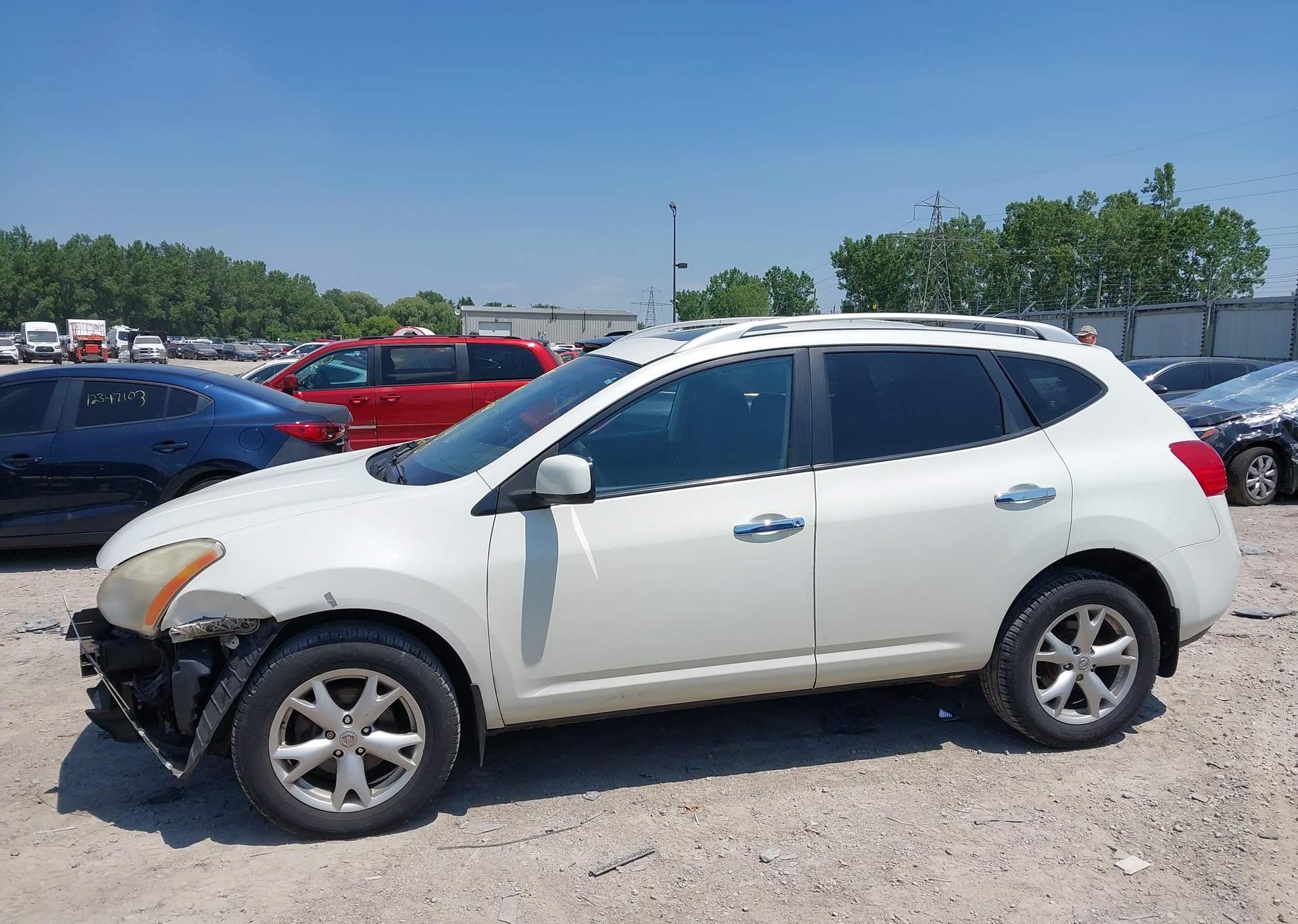 2010 NISSAN ROGUE S