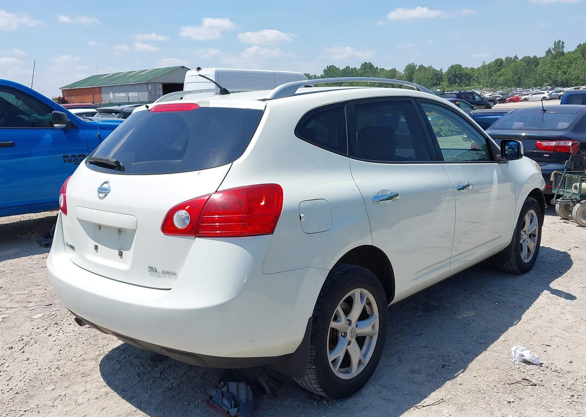 2010 NISSAN ROGUE S