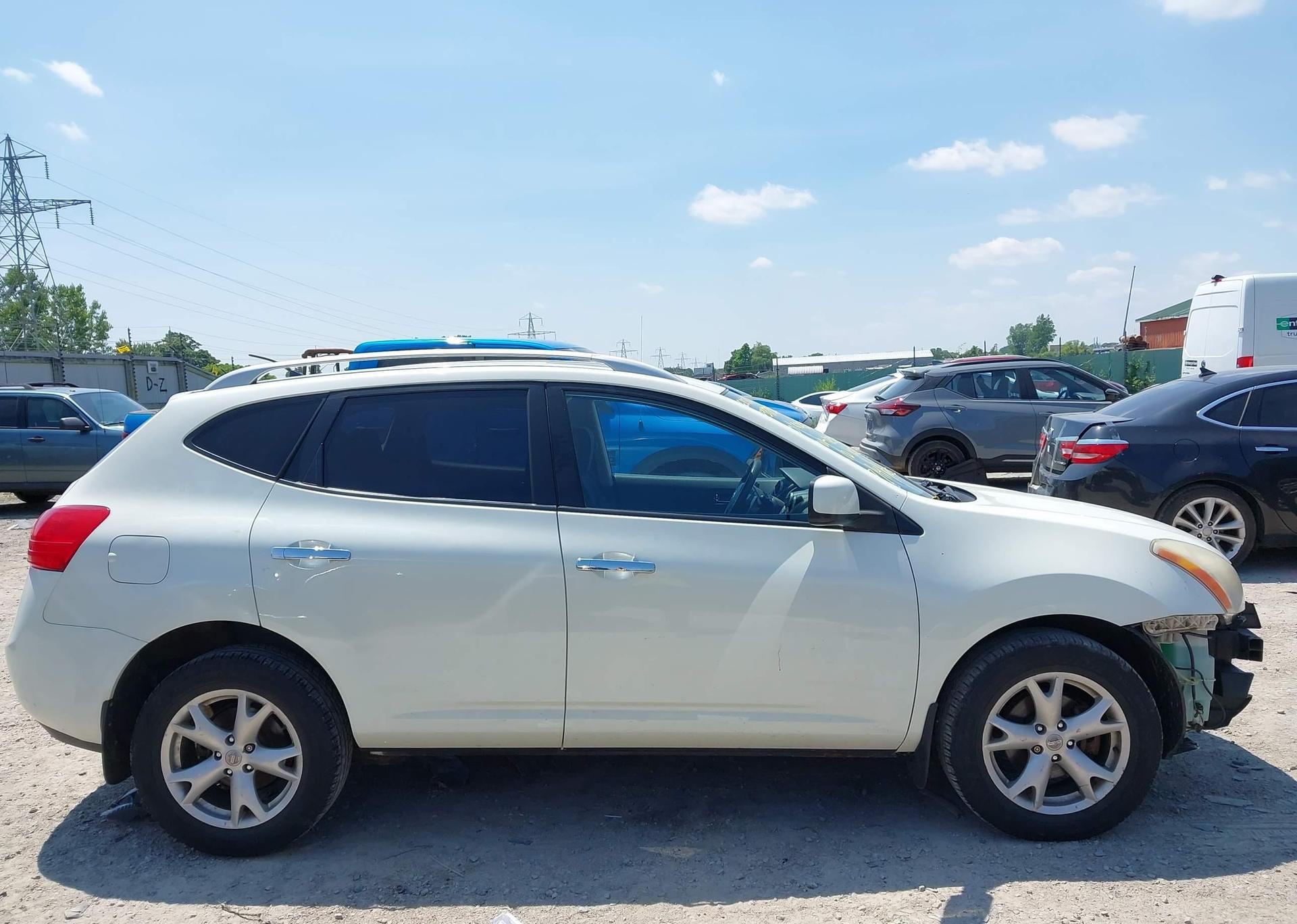 2010 NISSAN ROGUE S