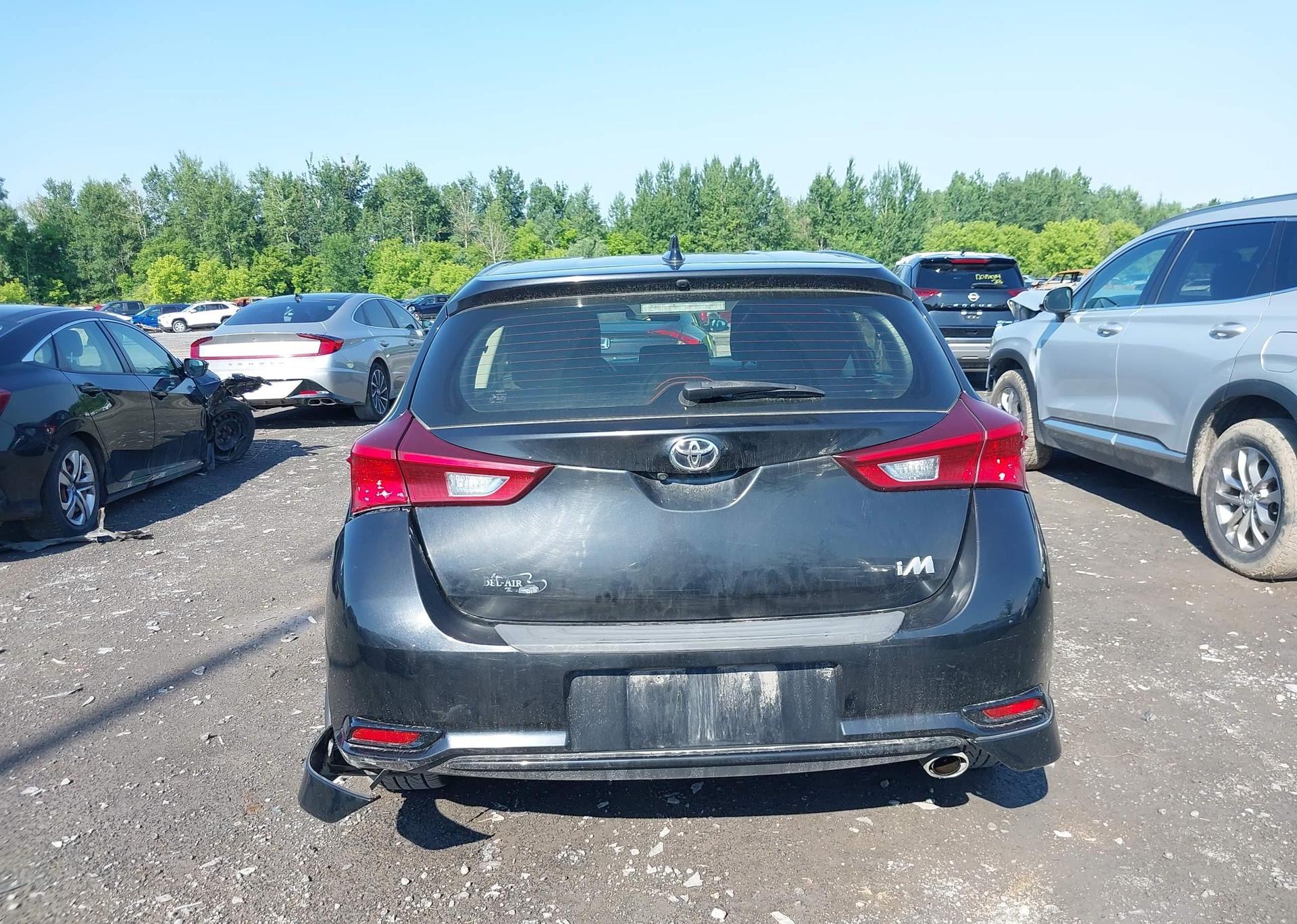 2017 TOYOTA COROLLA iM