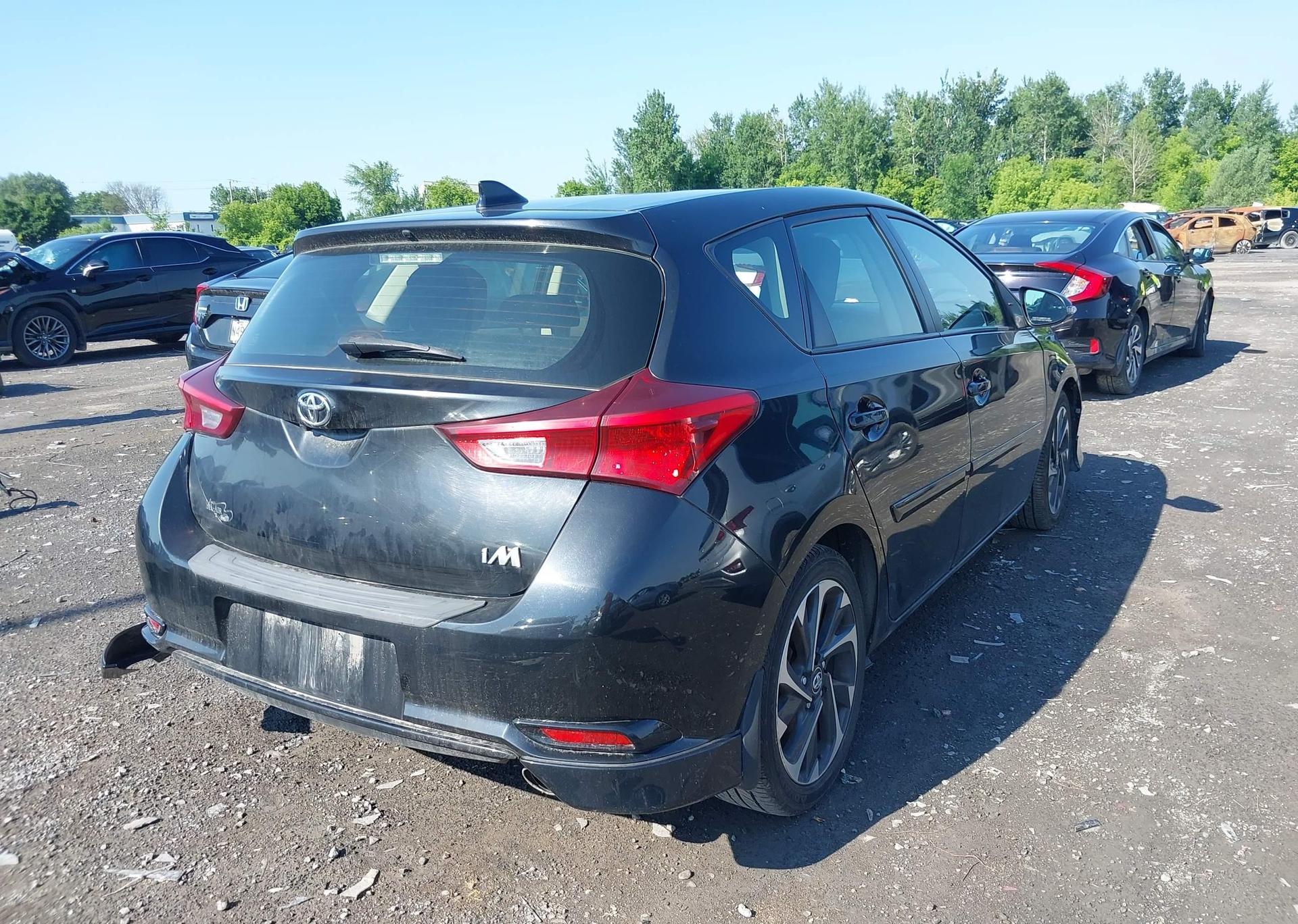 2017 TOYOTA COROLLA iM