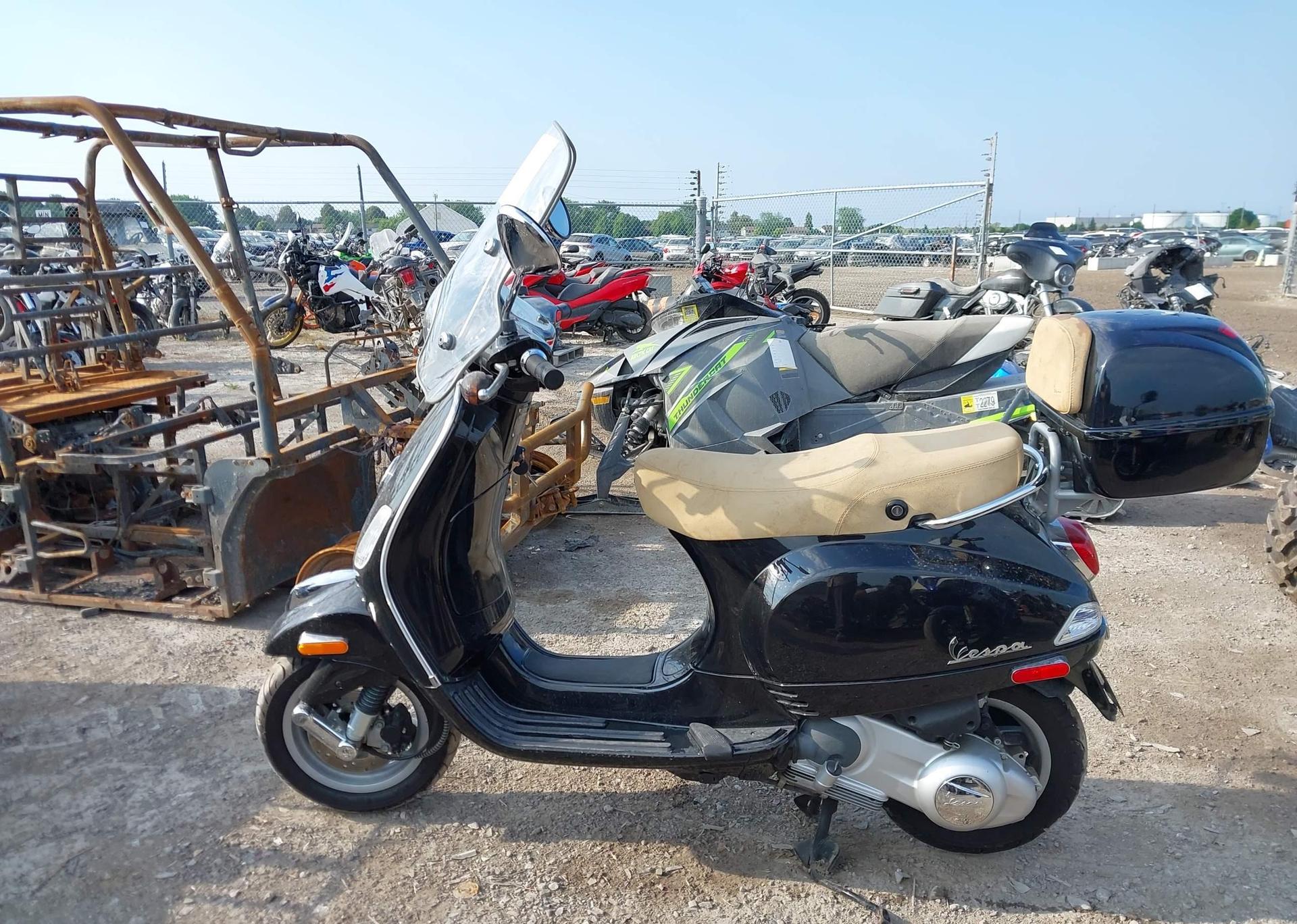 2010 VESPA LX 150
