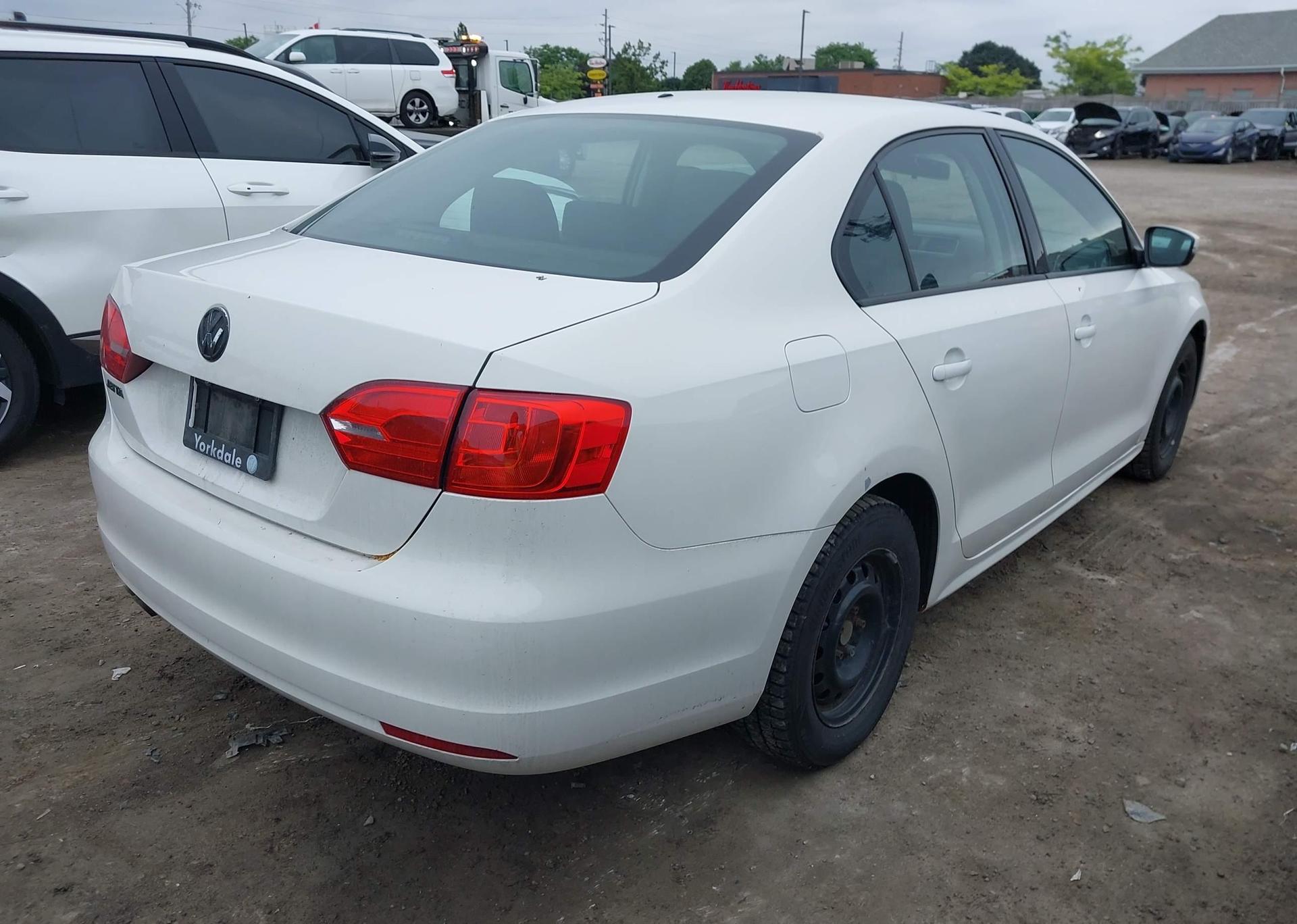 2013 VOLKSWAGEN JETTA 2.0L COMFORTLINE