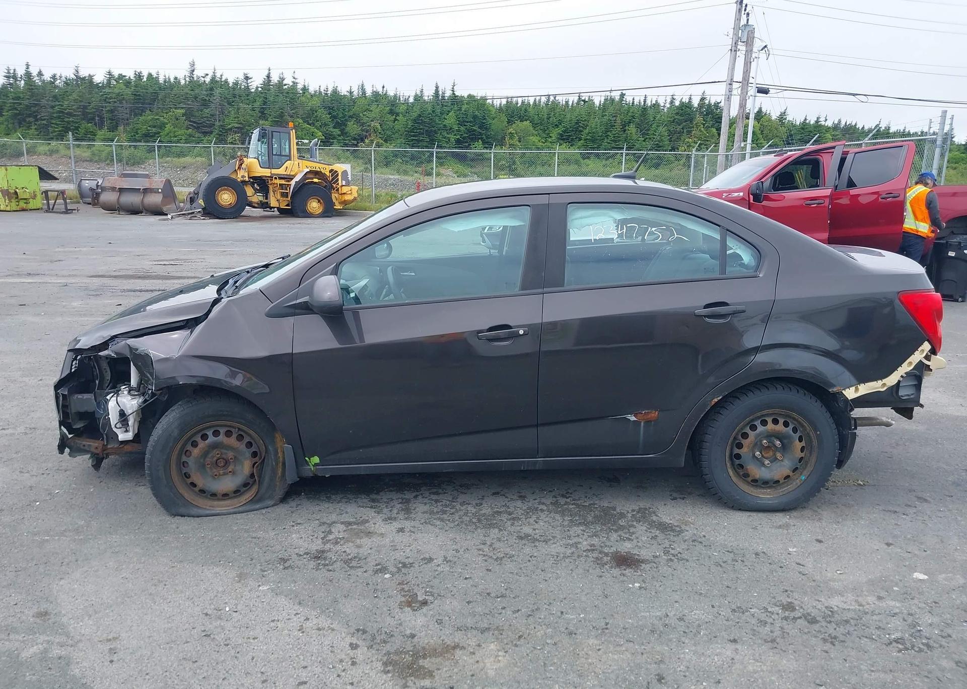 2014 CHEVROLET SONIC LS AUTO