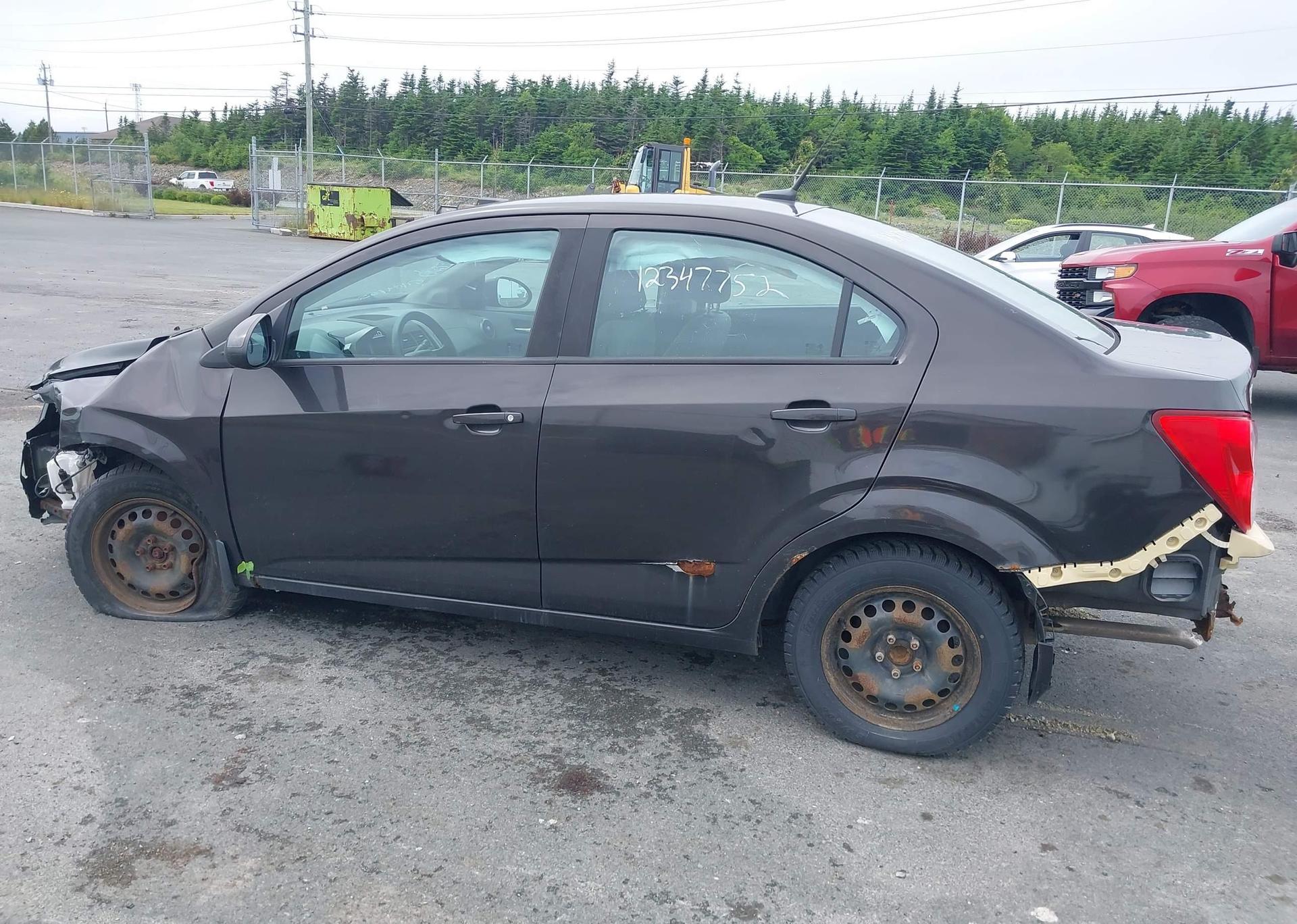 2014 CHEVROLET SONIC LS AUTO