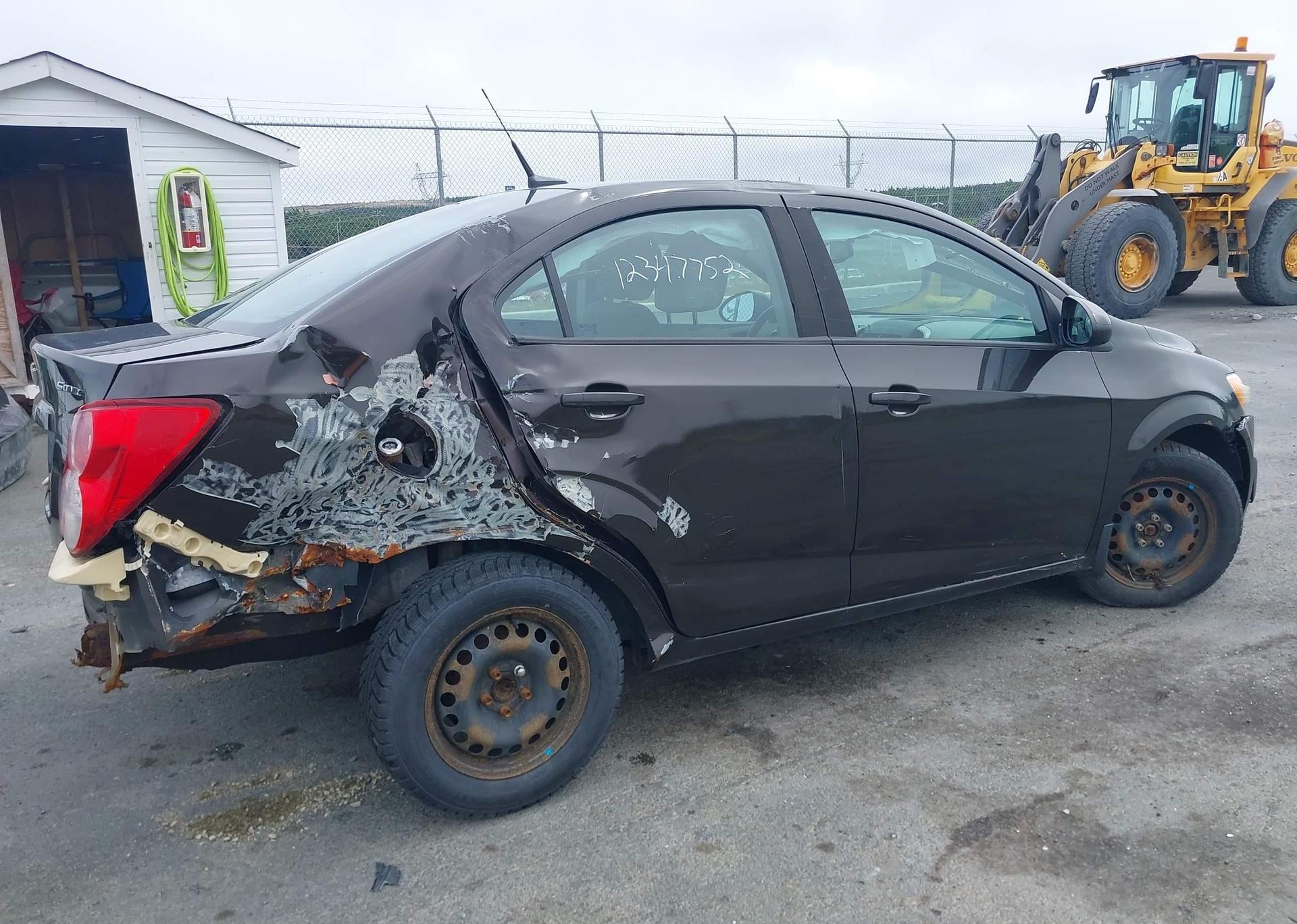2014 CHEVROLET SONIC LS AUTO