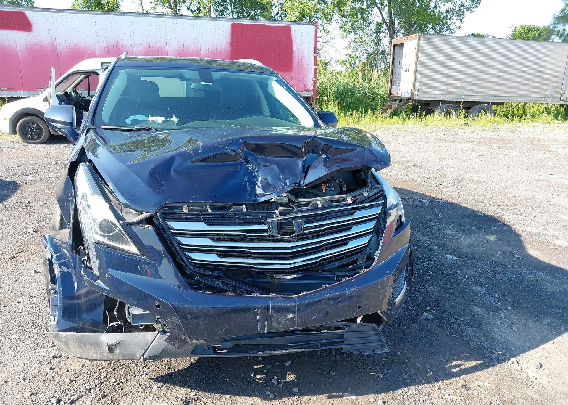 2017 CADILLAC XT5