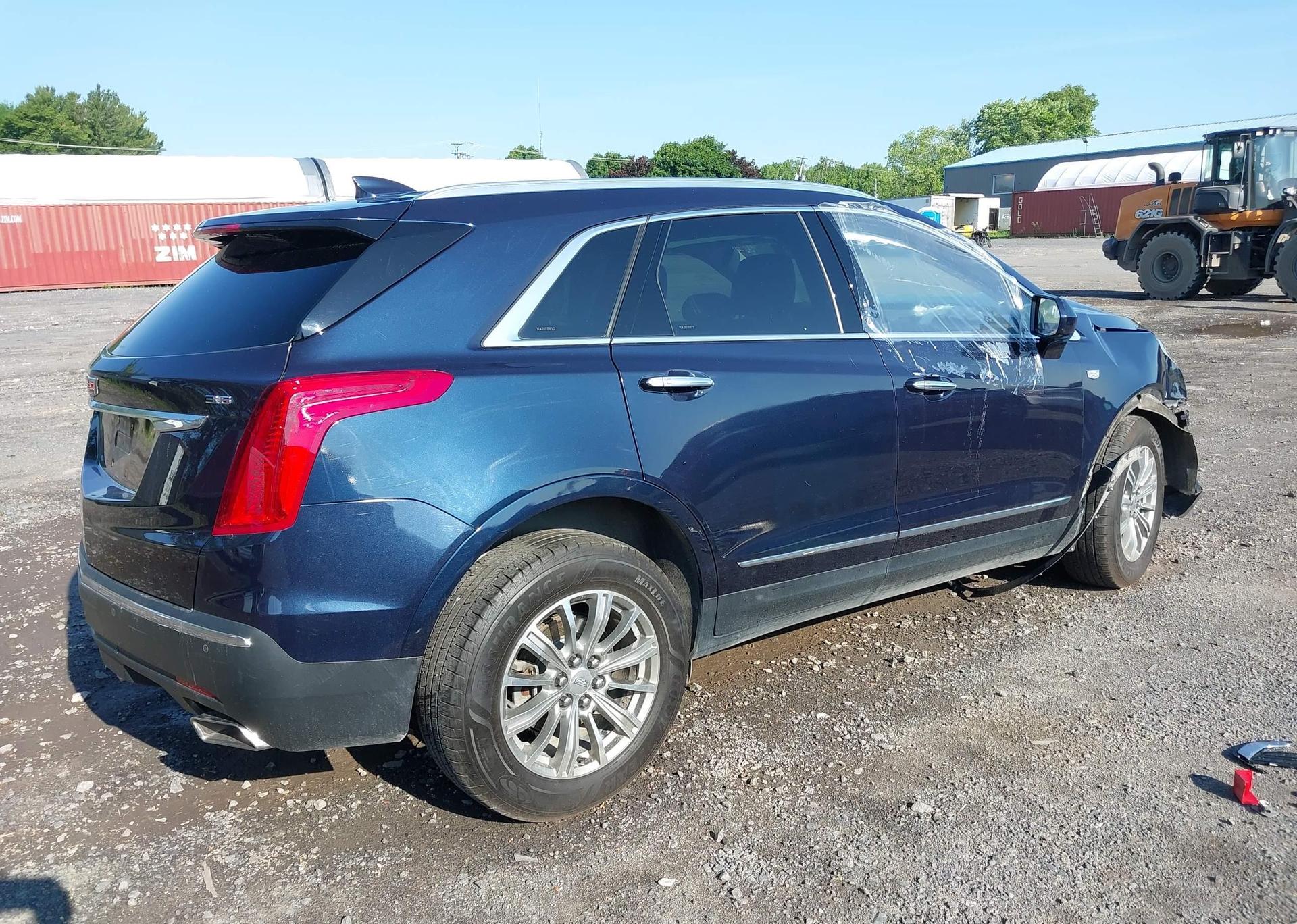 2017 CADILLAC XT5