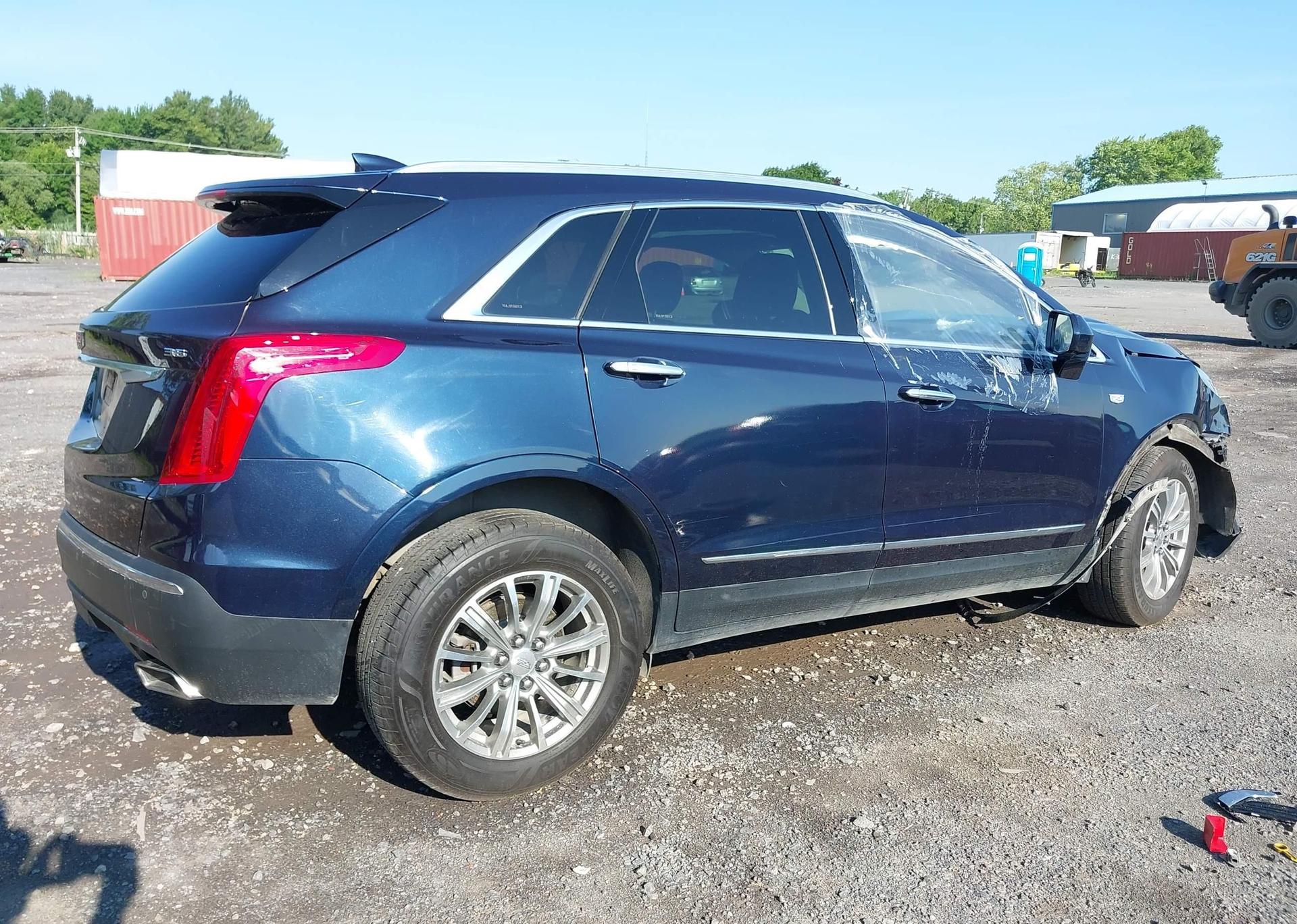 2017 CADILLAC XT5
