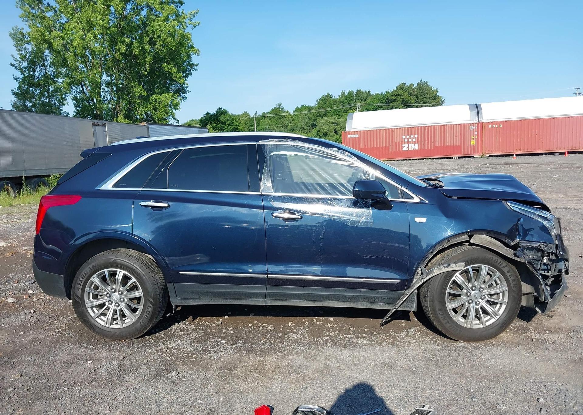 2017 CADILLAC XT5