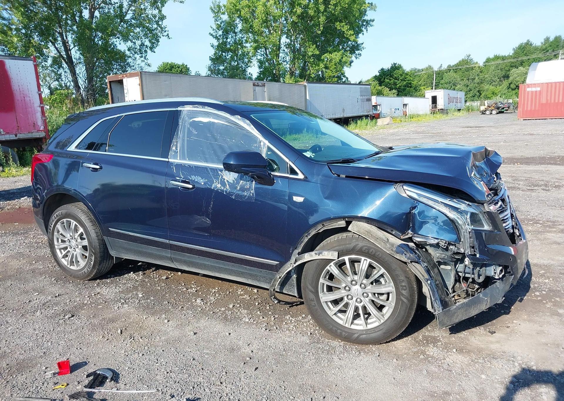 2017 CADILLAC XT5