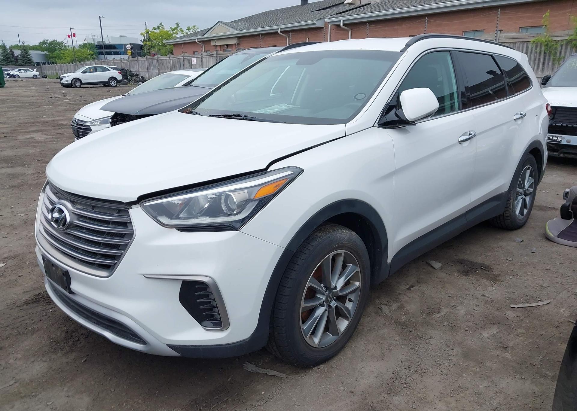 2018 HYUNDAI SANTA FE SE