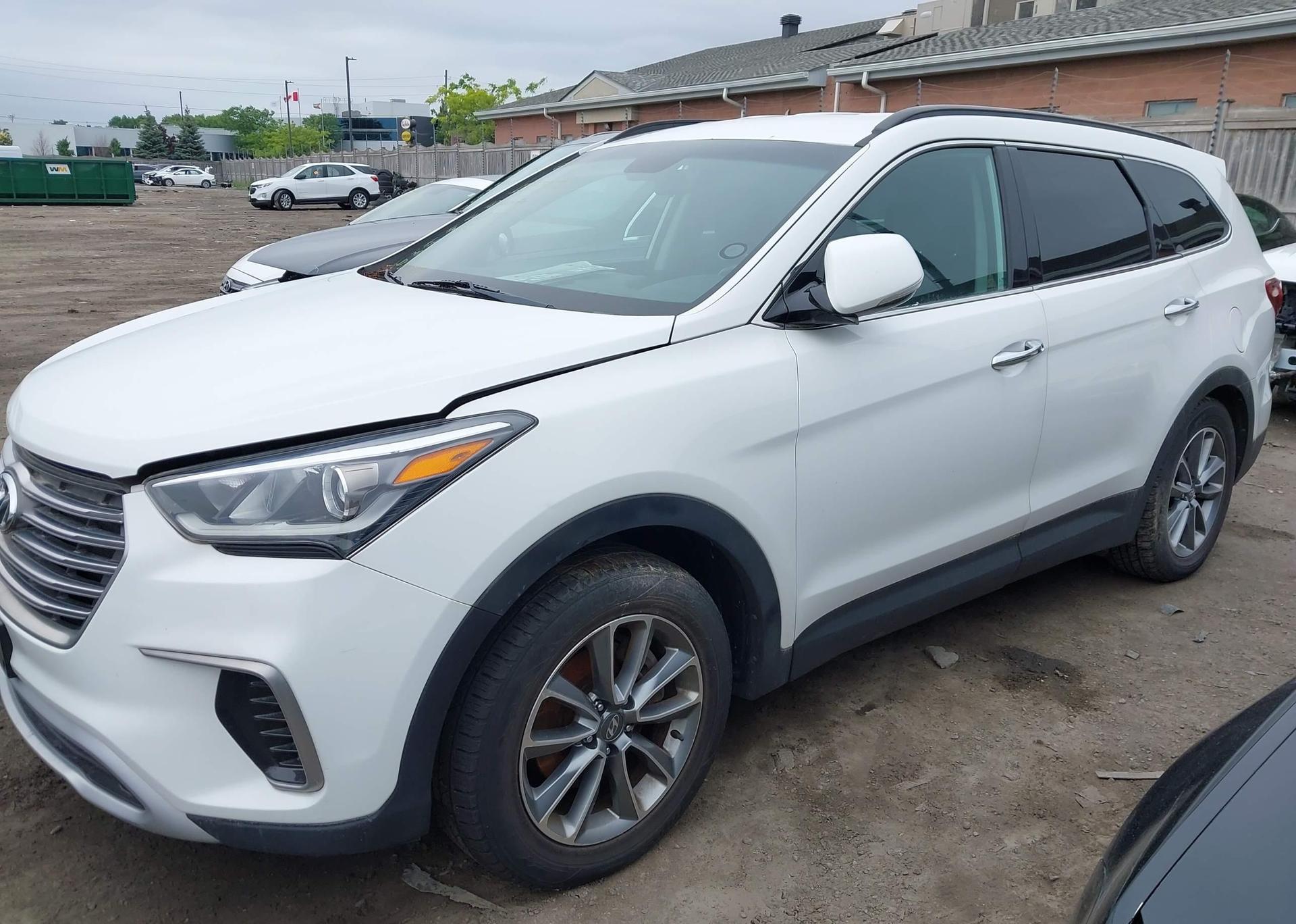 2018 HYUNDAI SANTA FE SE
