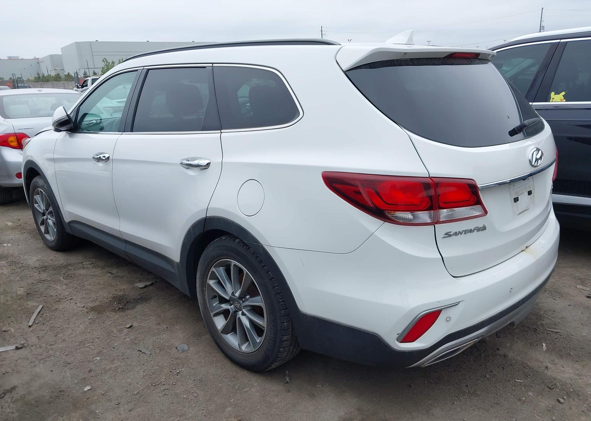 2018 HYUNDAI SANTA FE SE
