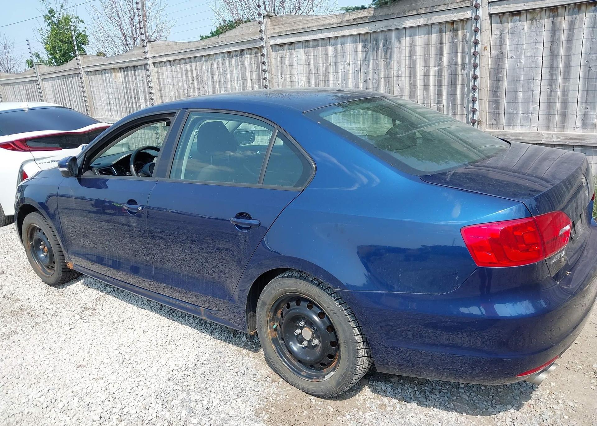 2011 VOLKSWAGEN JETTA