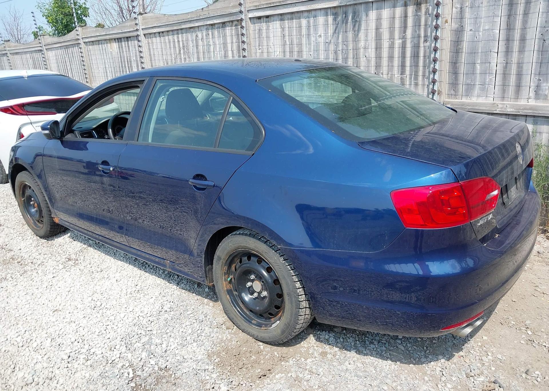 2011 VOLKSWAGEN JETTA
