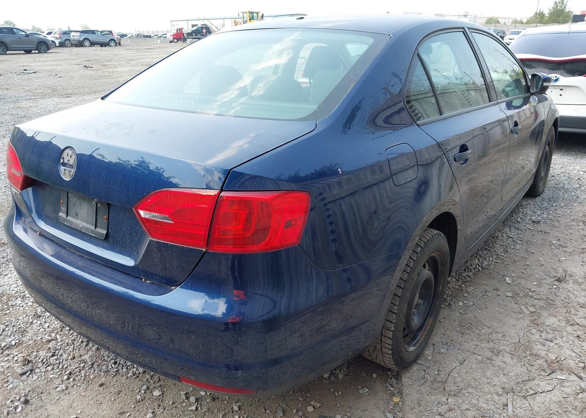 2011 VOLKSWAGEN JETTA