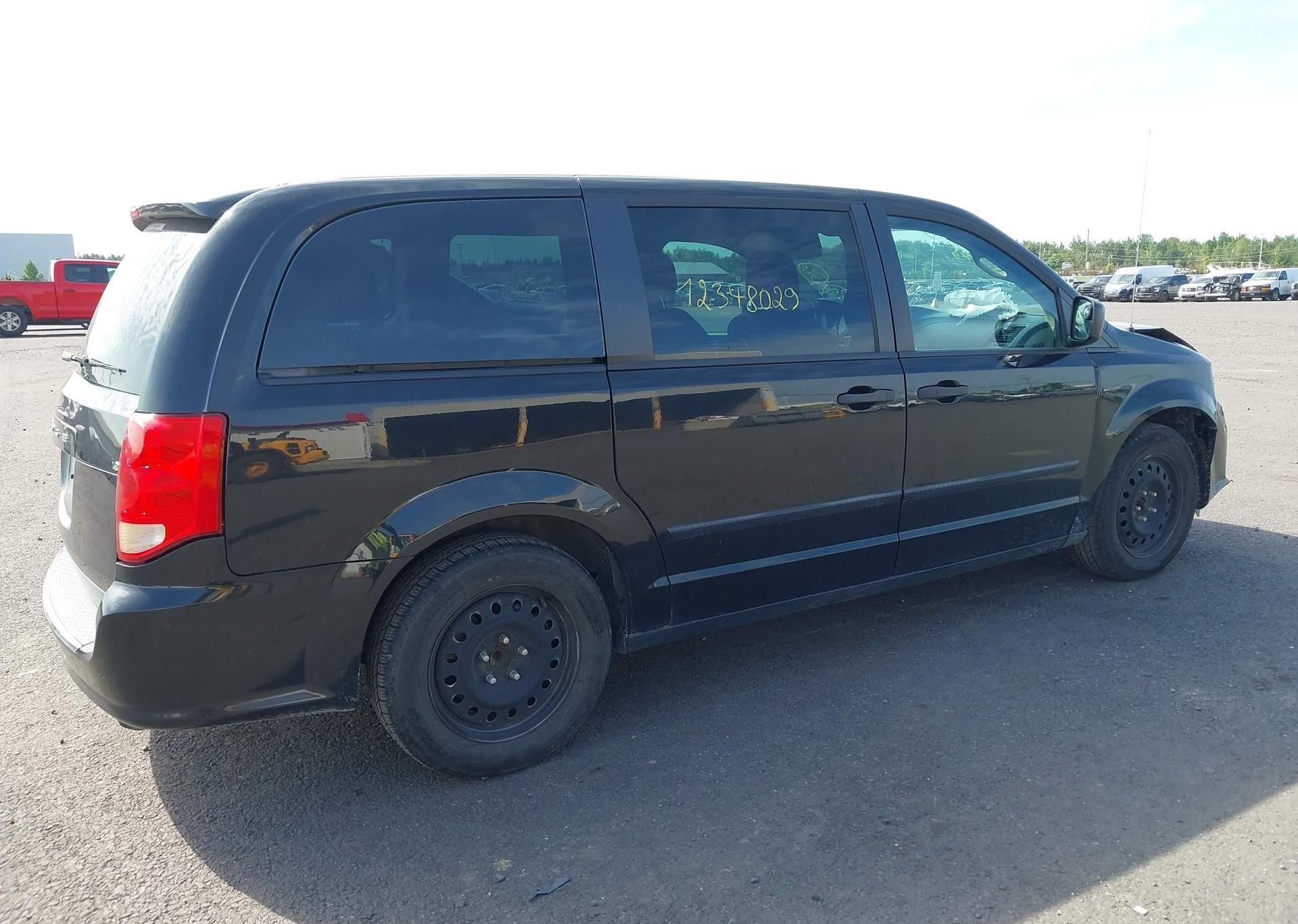 2016 DODGE GRAND CARAVAN SE
