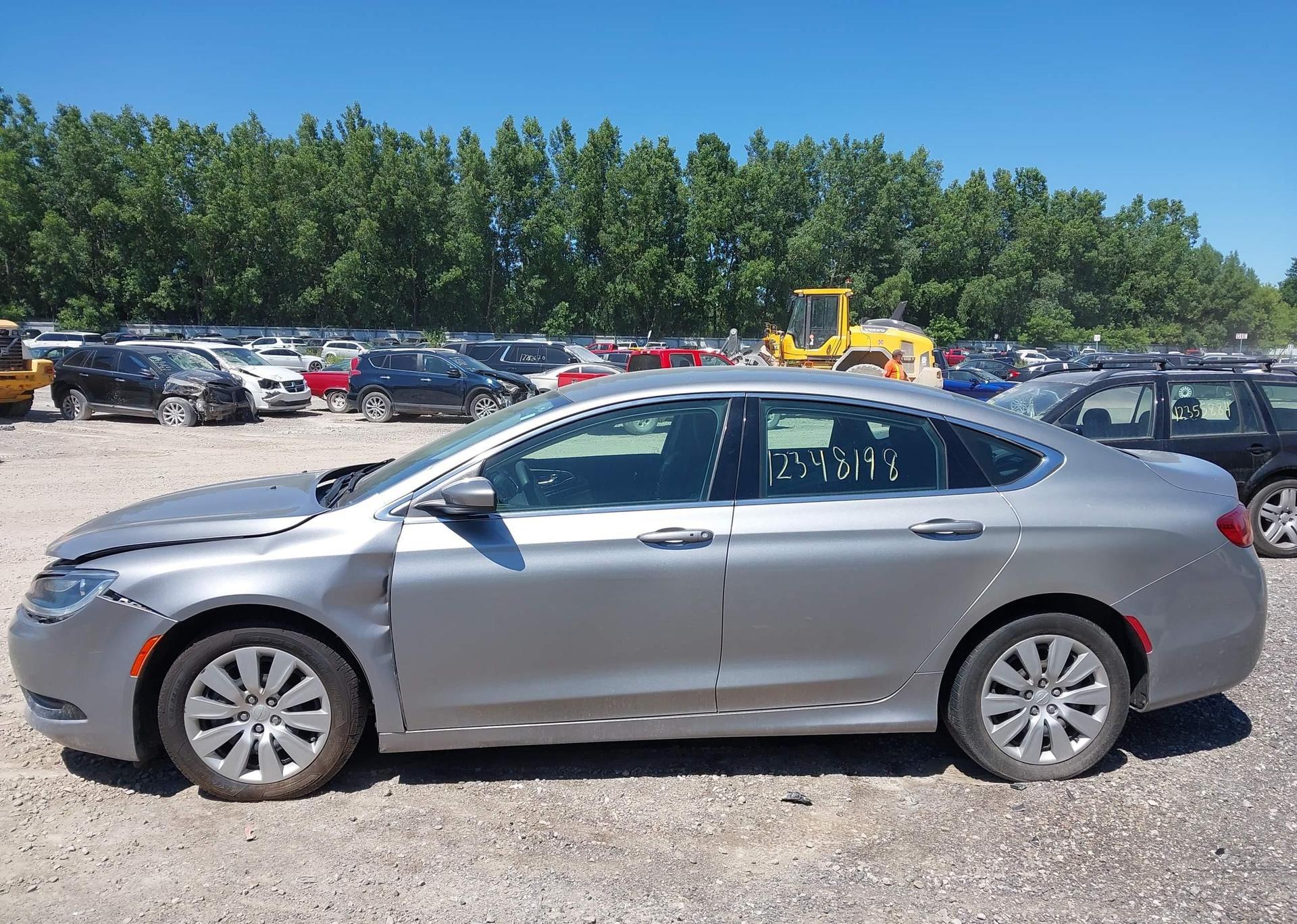2016 CHRYSLER 200 LX
