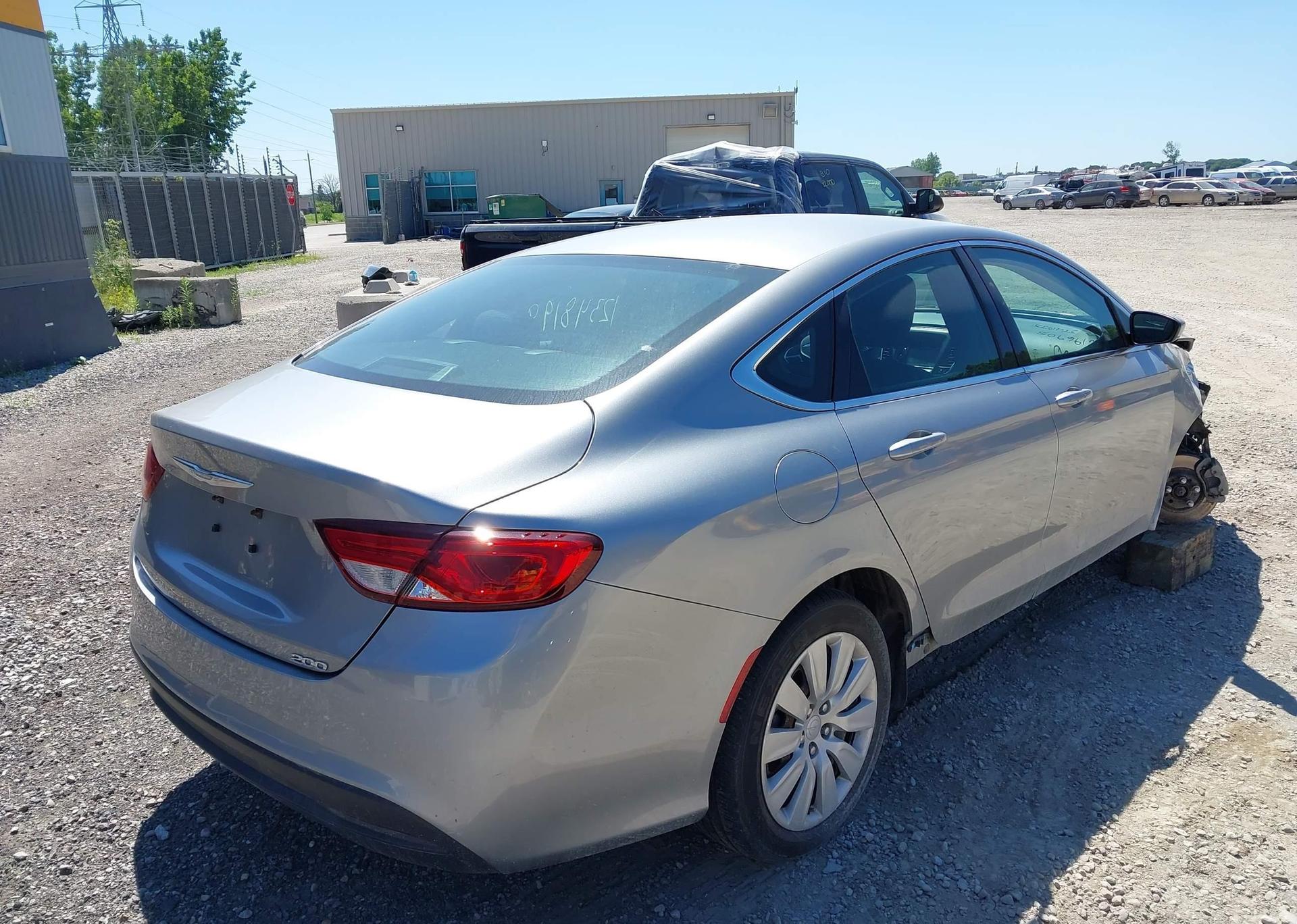 2016 CHRYSLER 200 LX