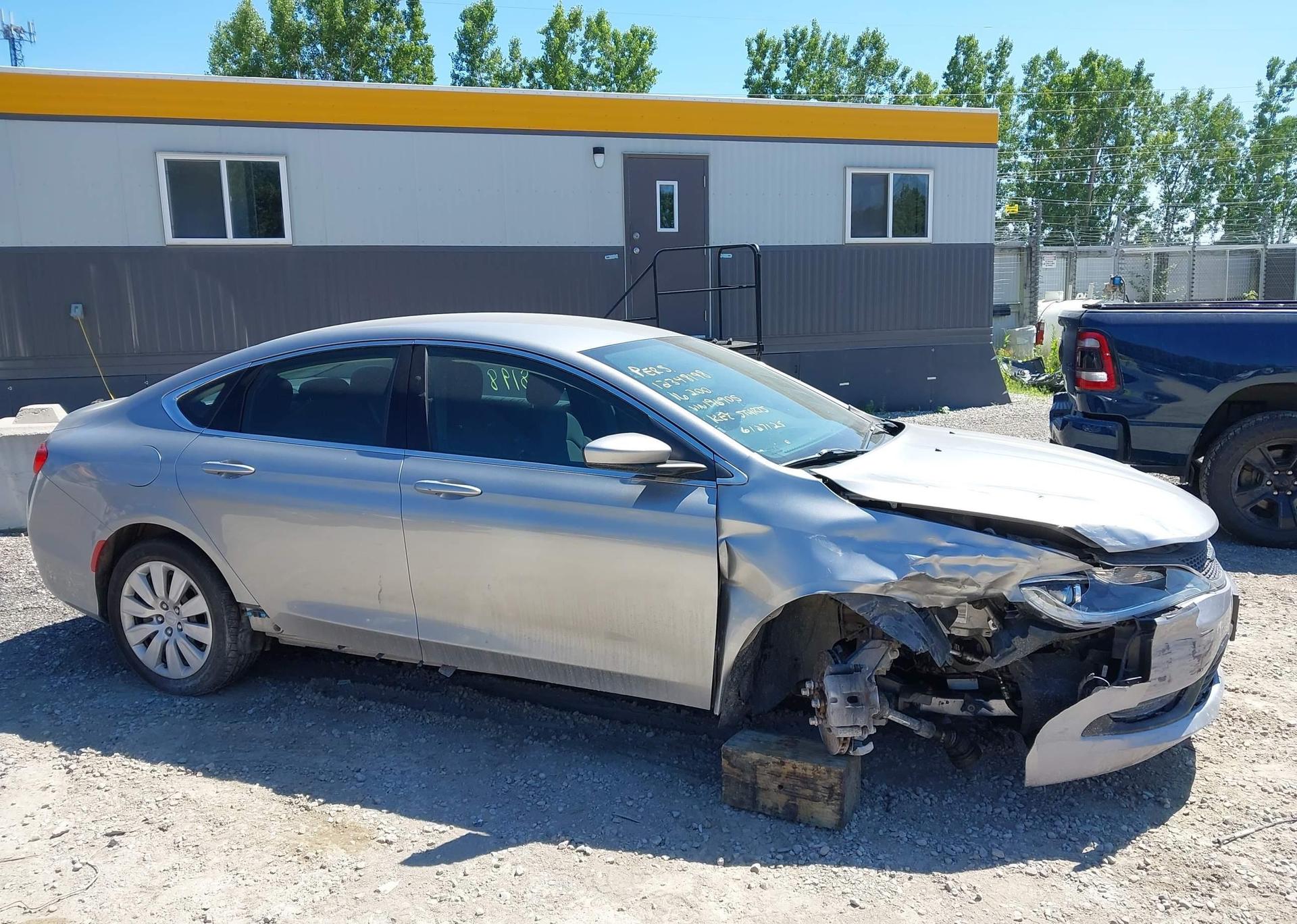 2016 CHRYSLER 200 LX