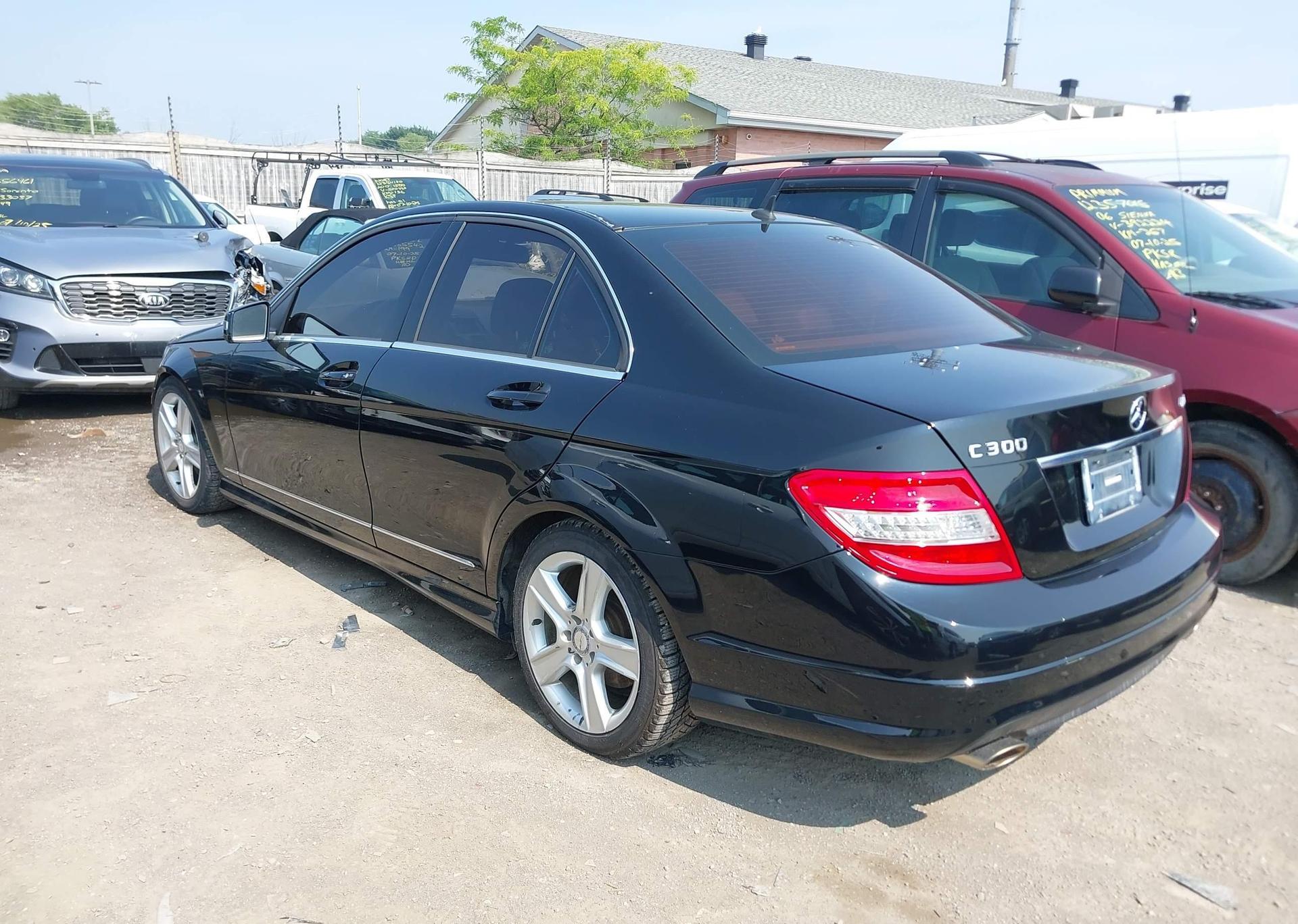 2011 MERCEDES-BENZ C 300 4MATIC