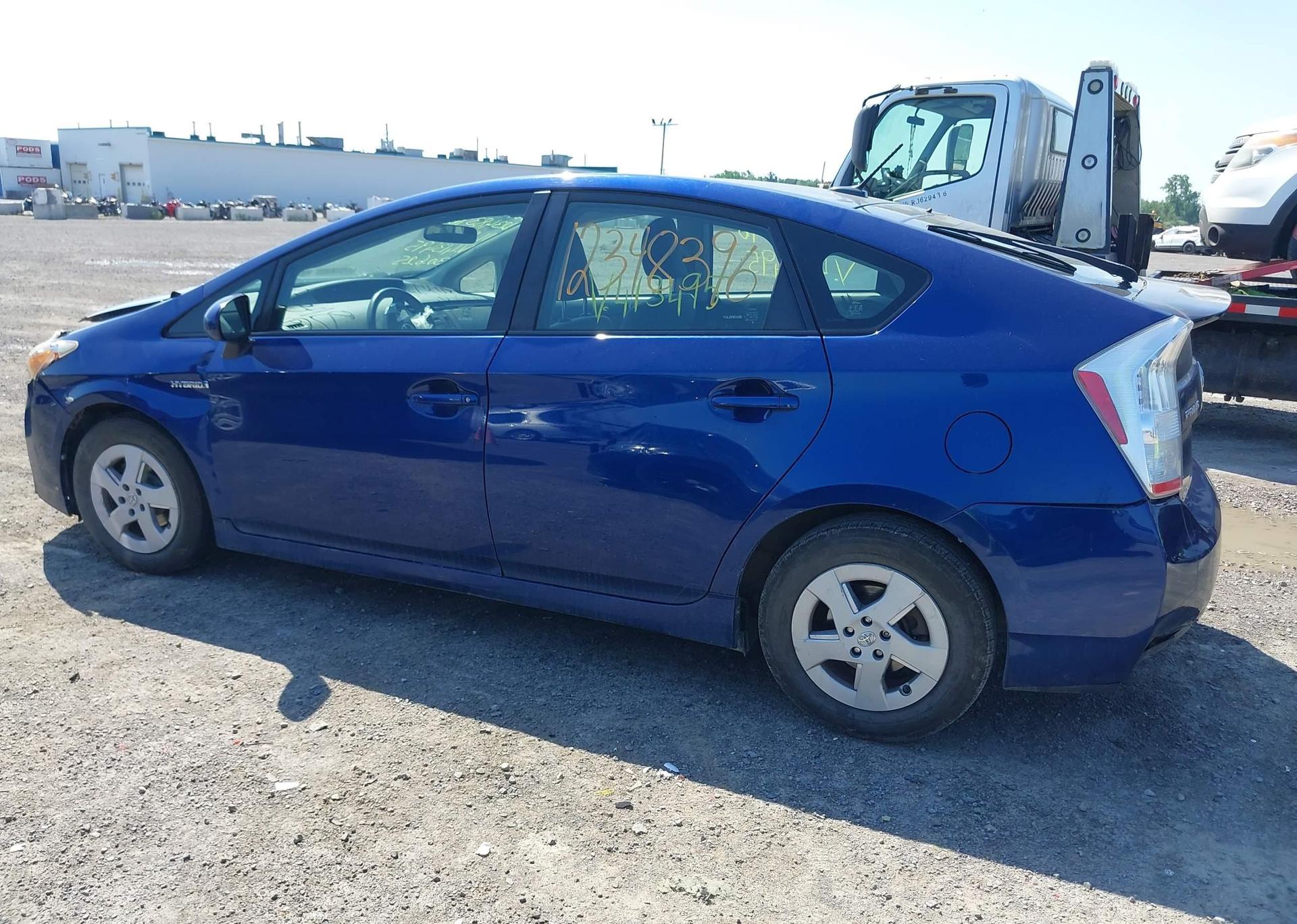 2011 TOYOTA PRIUS