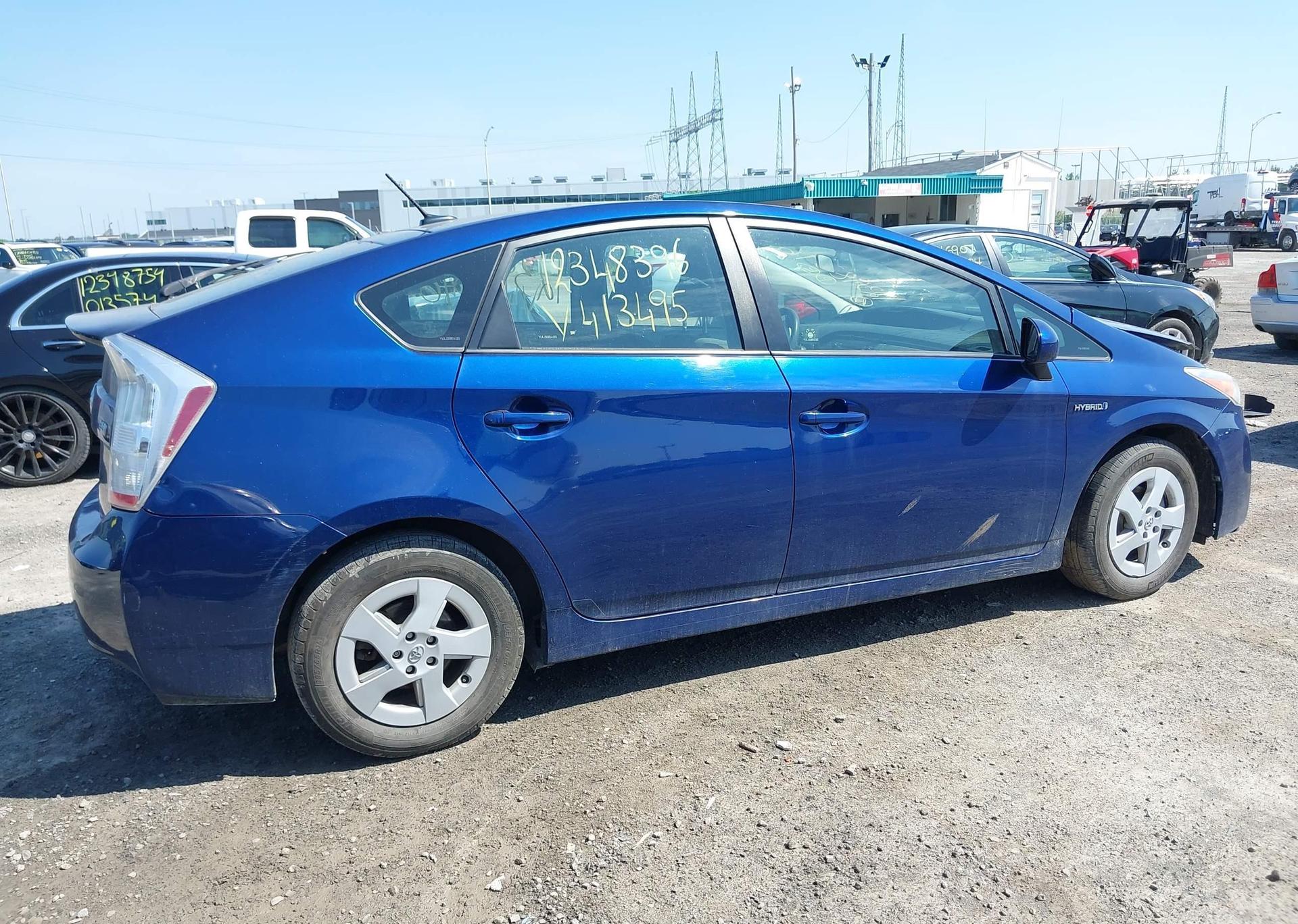 2011 TOYOTA PRIUS