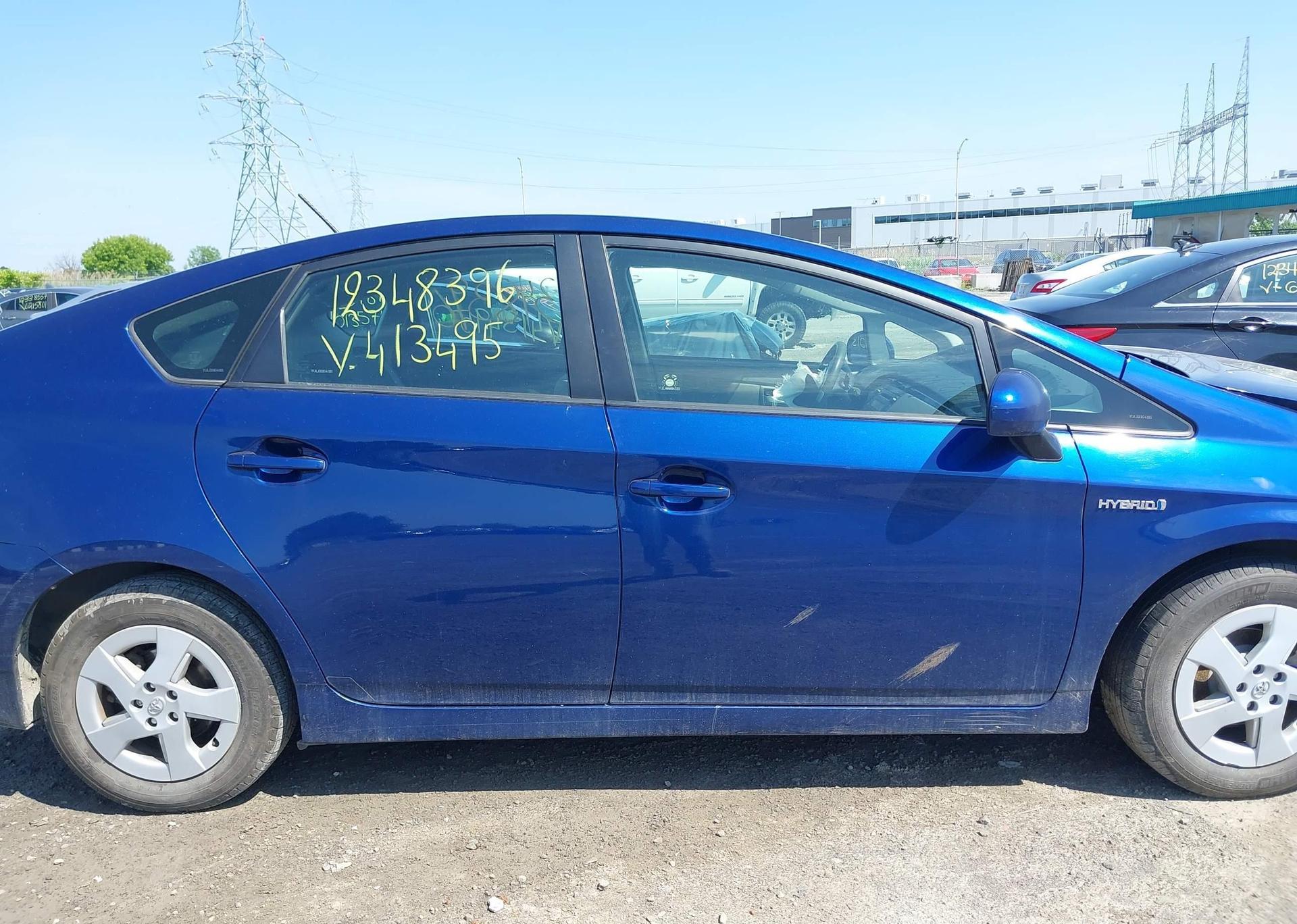 2011 TOYOTA PRIUS