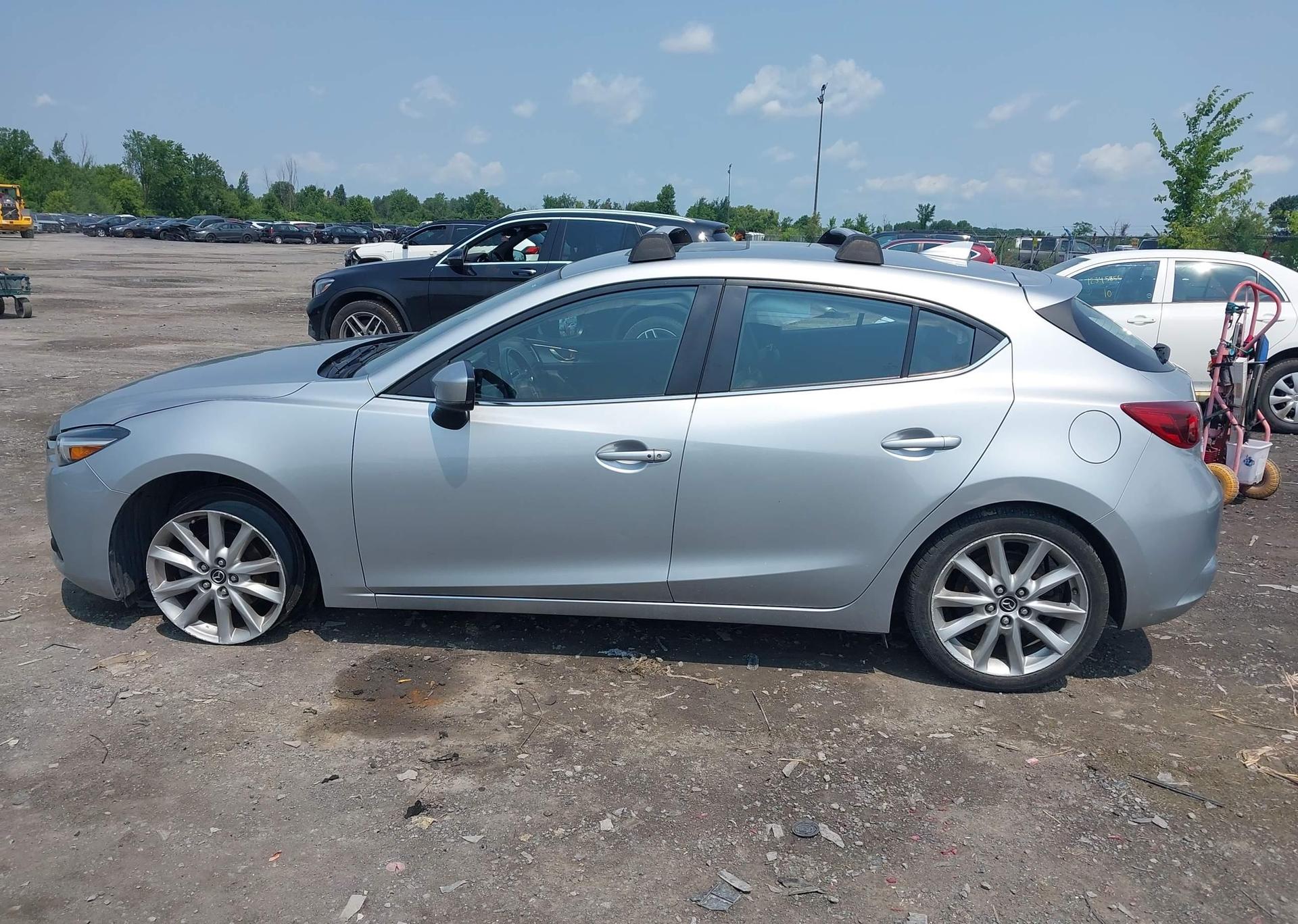 2017 MAZDA MAZDA3 GT