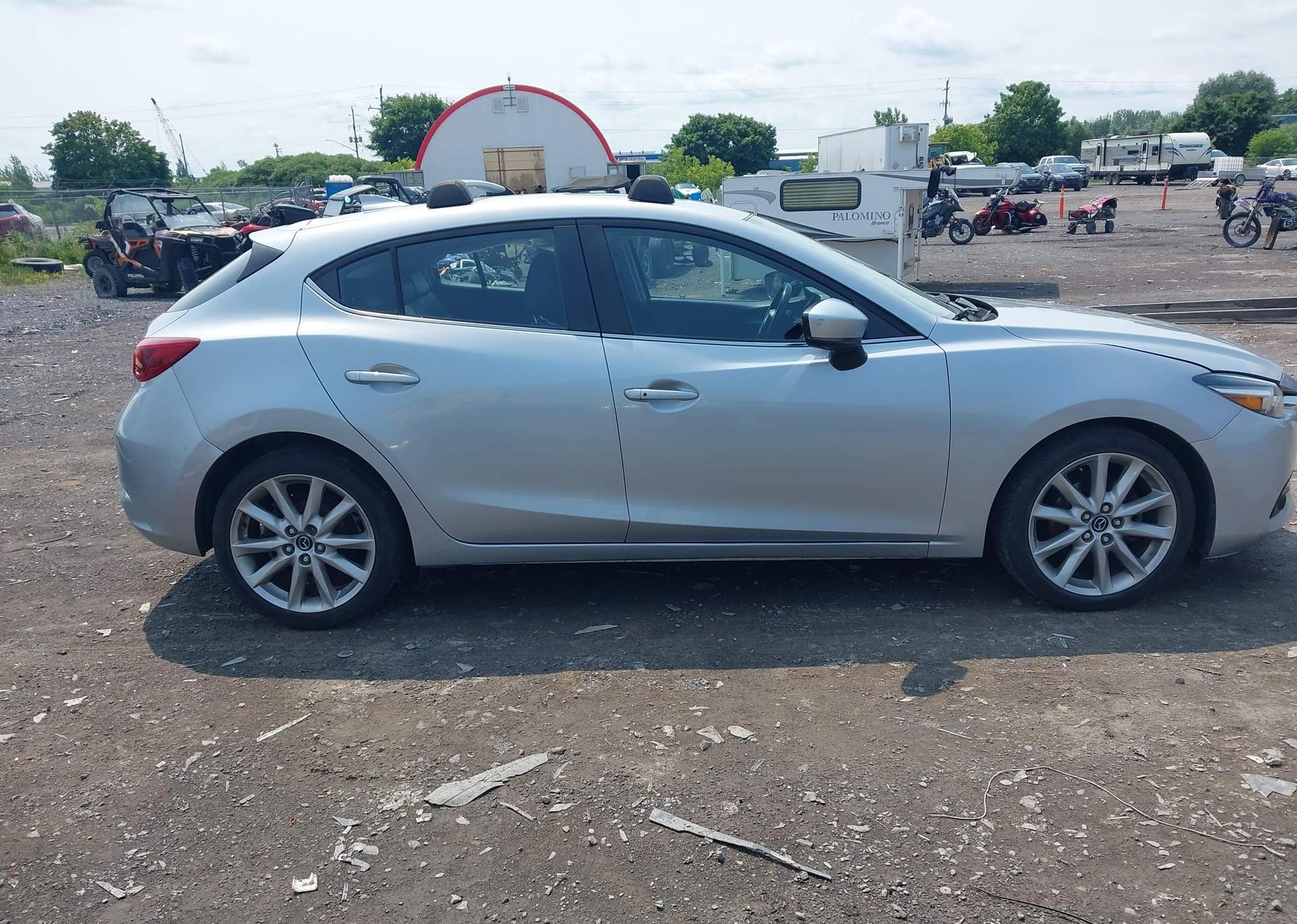 2017 MAZDA MAZDA3 GT