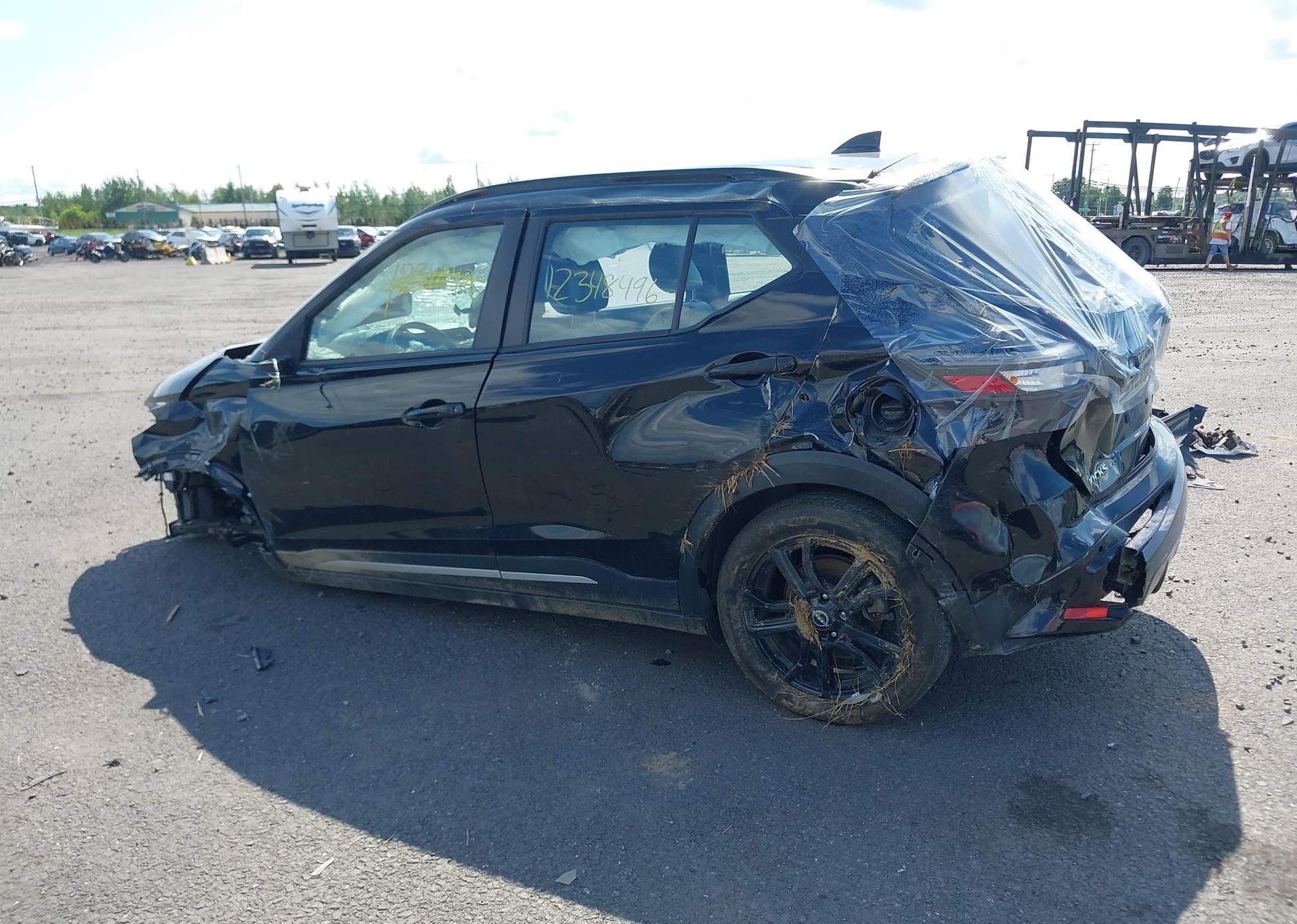 2024 NISSAN KICKS SR