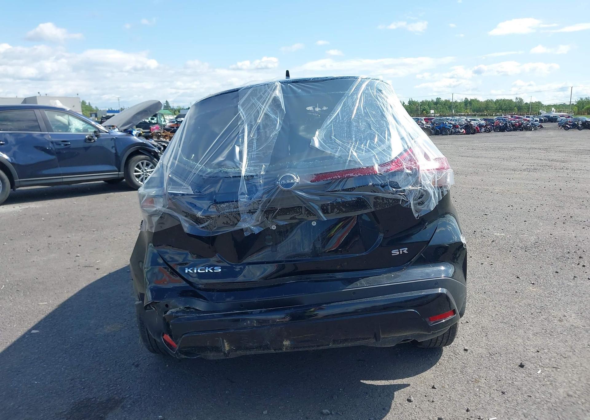 2024 NISSAN KICKS SR