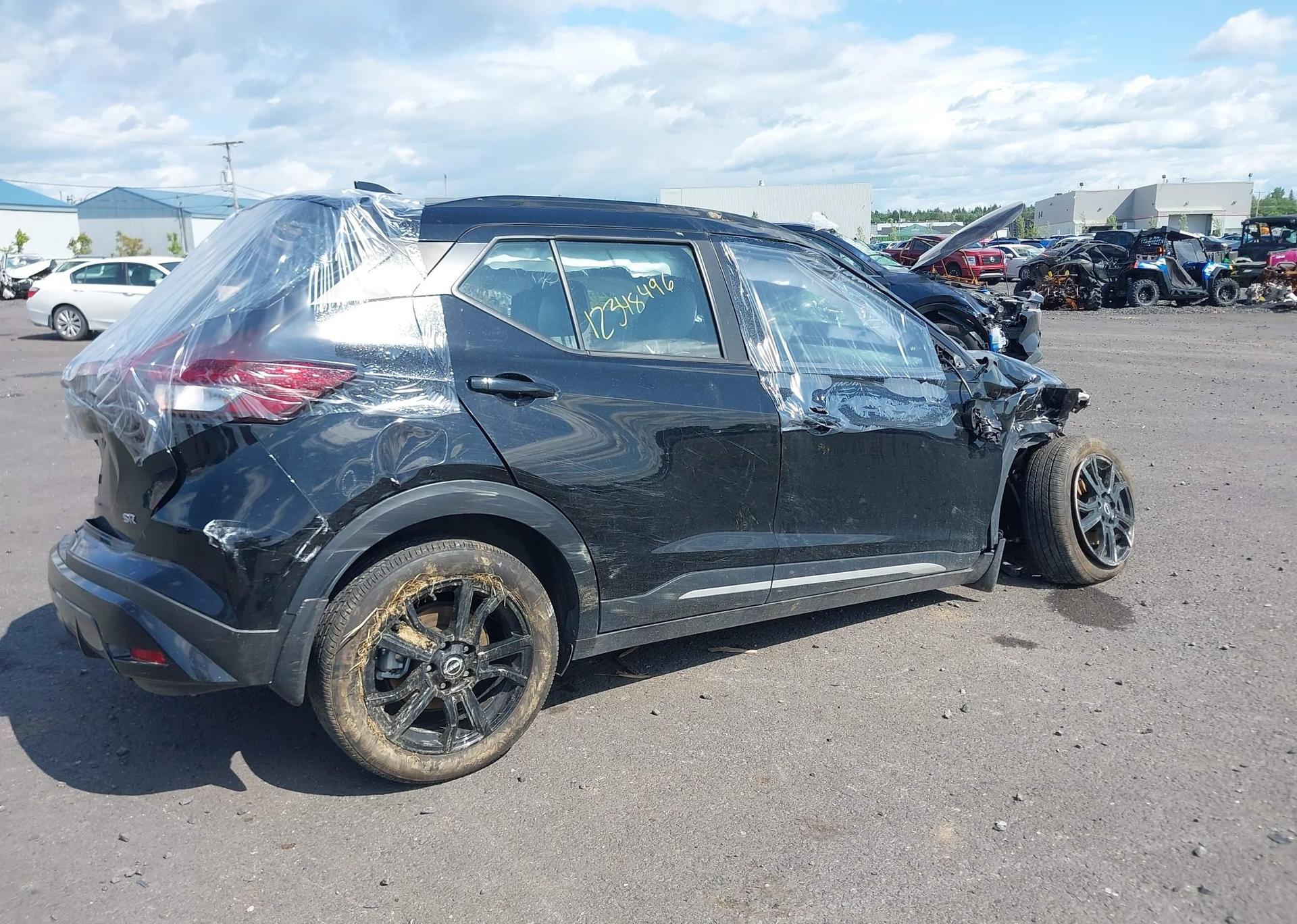 2024 NISSAN KICKS SR