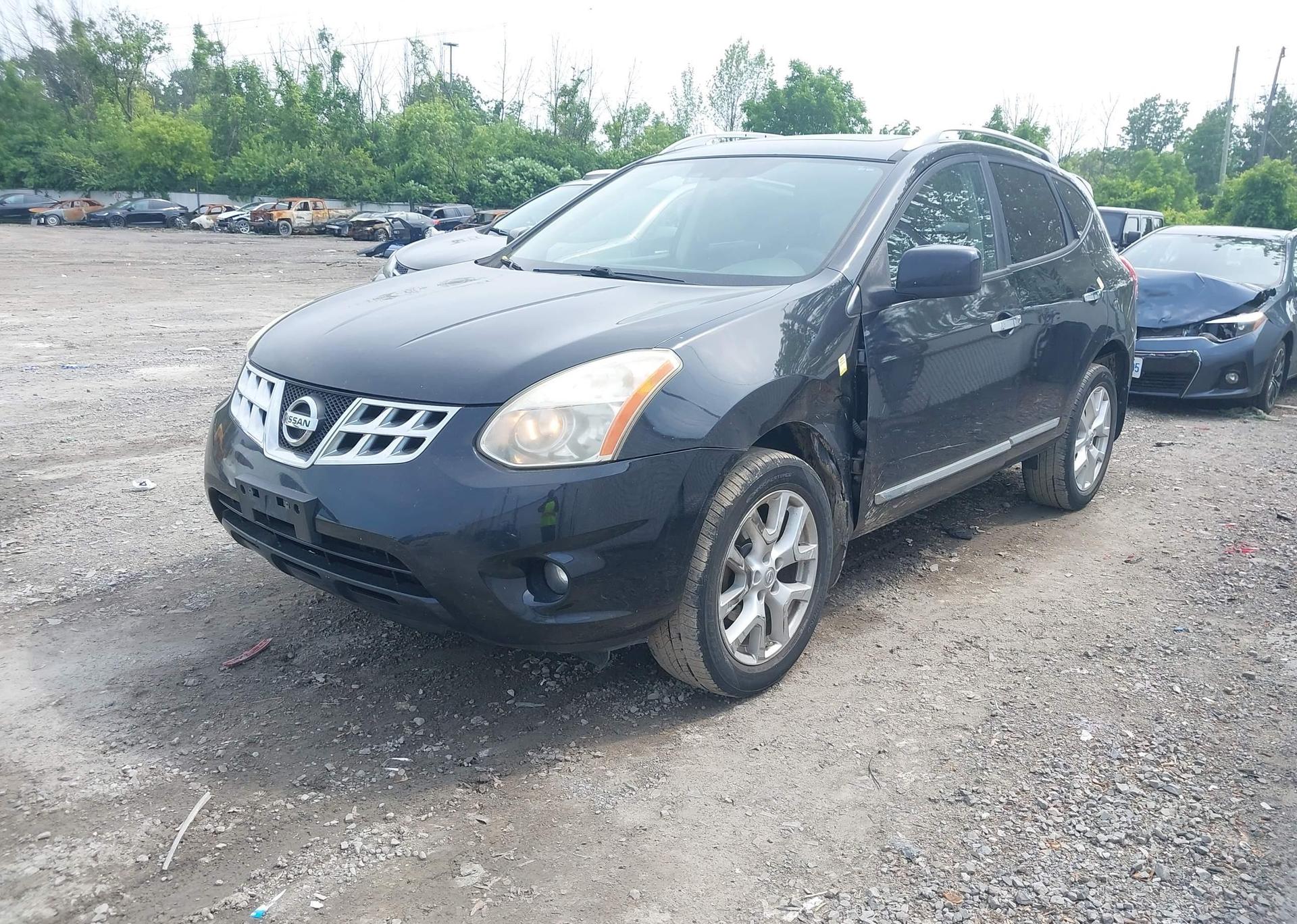 2013 NISSAN ROGUE S