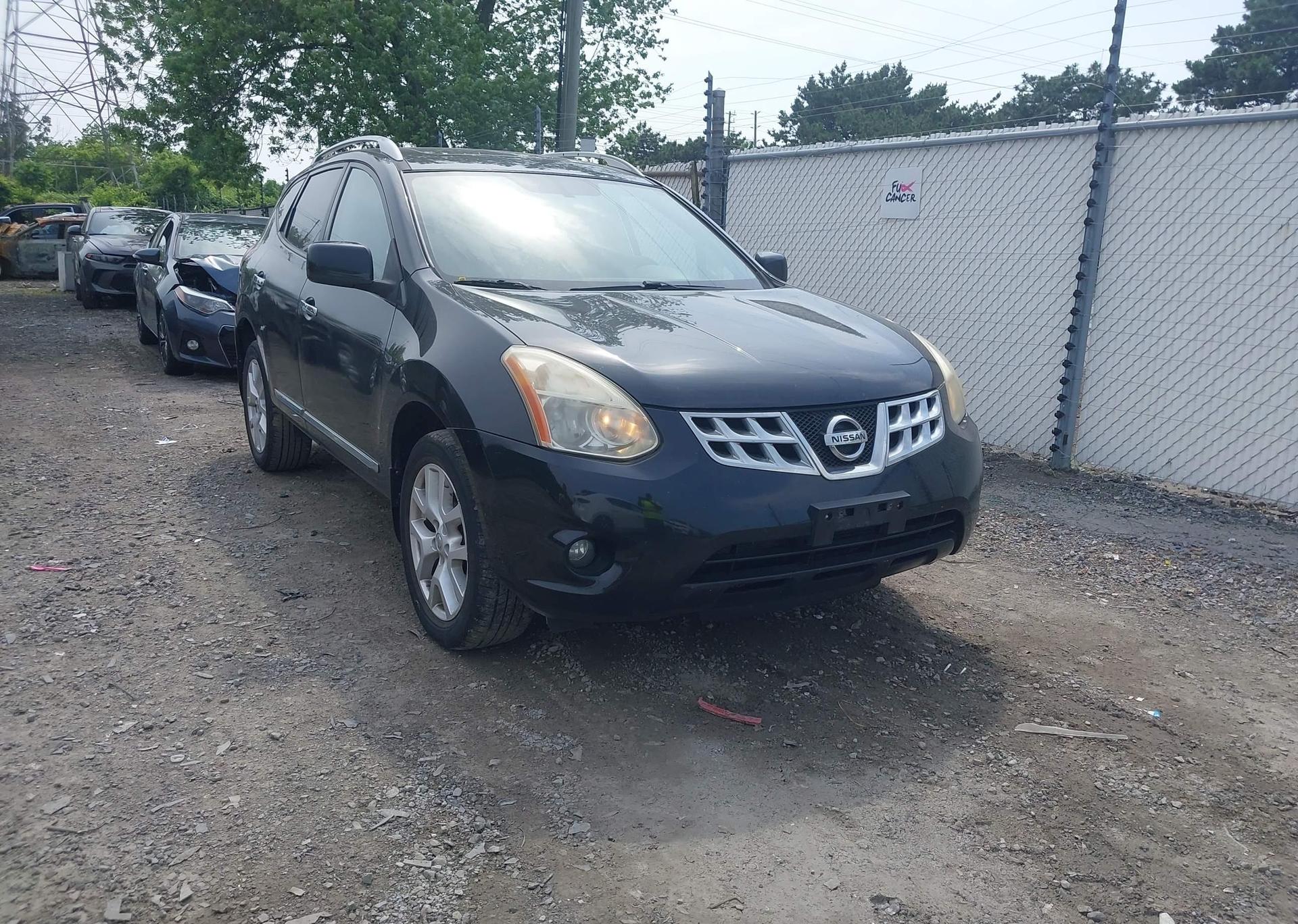 2013 NISSAN ROGUE S