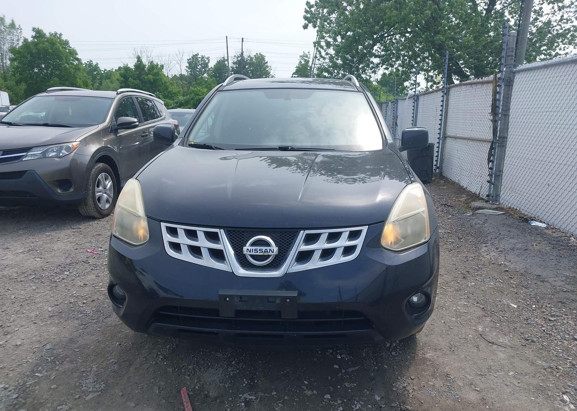 2013 NISSAN ROGUE S