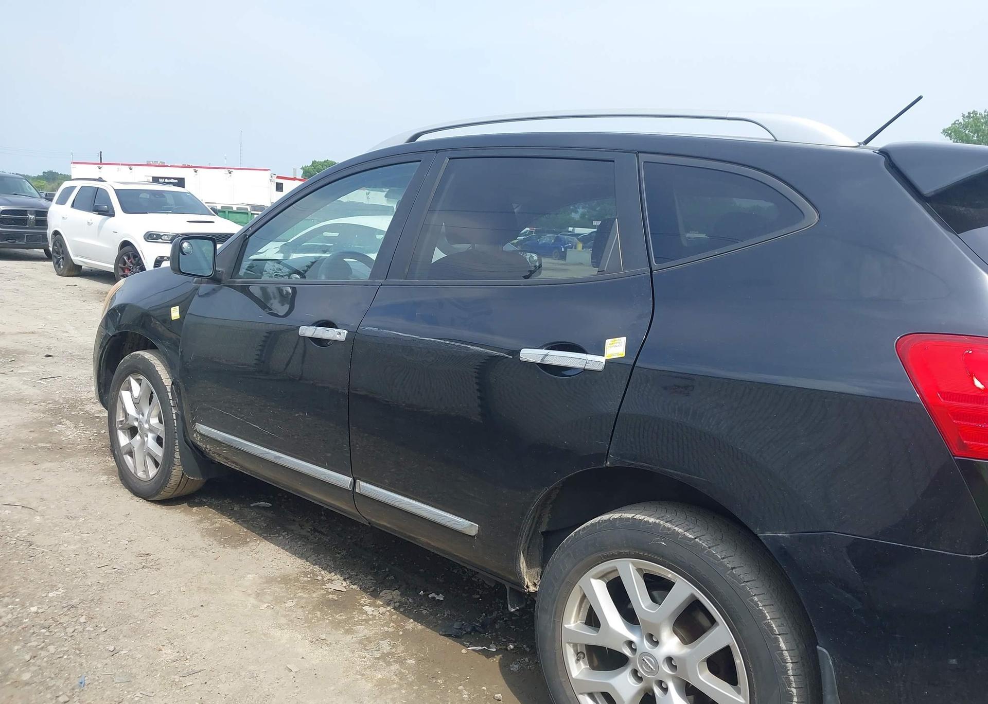 2013 NISSAN ROGUE S