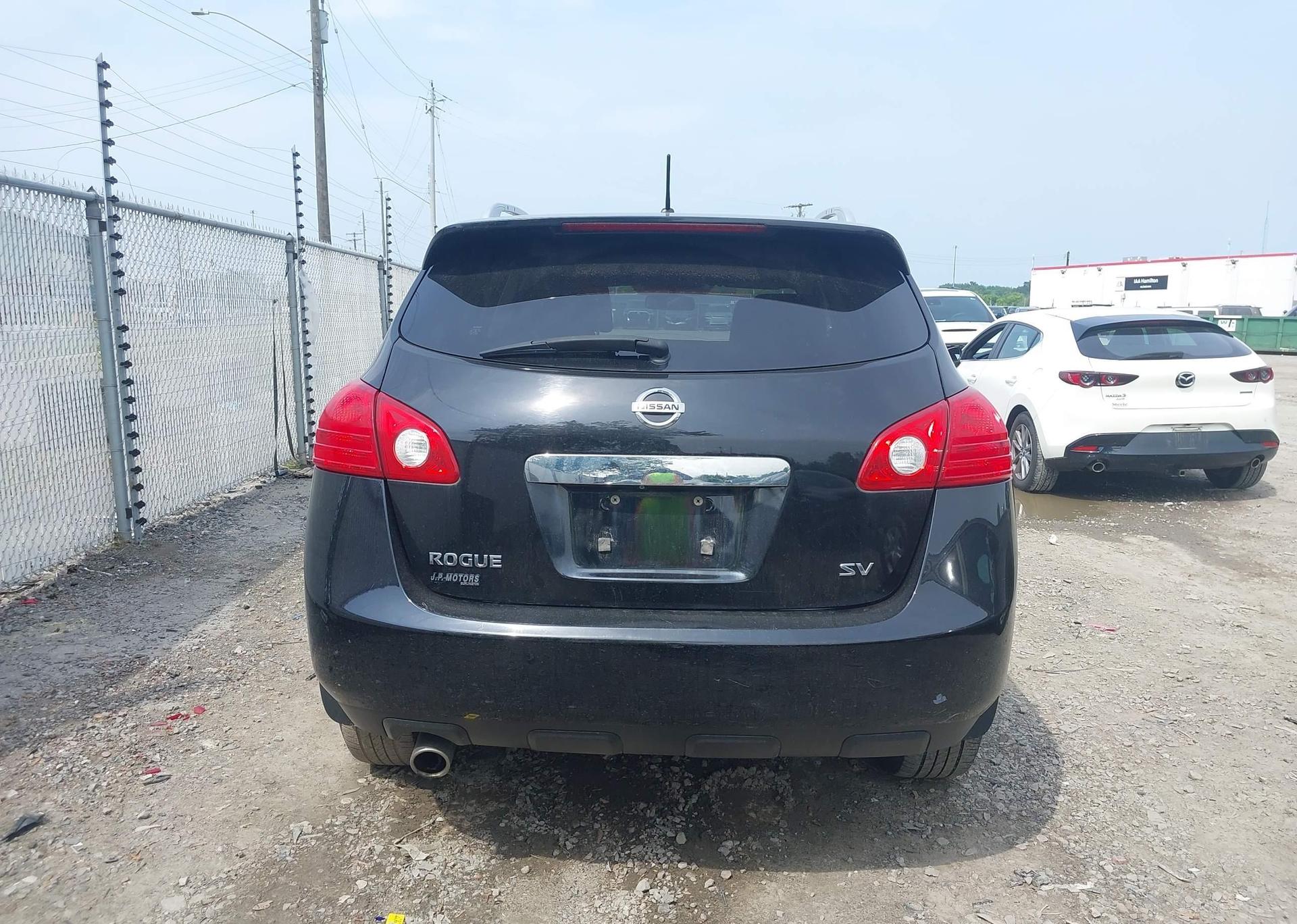 2013 NISSAN ROGUE S