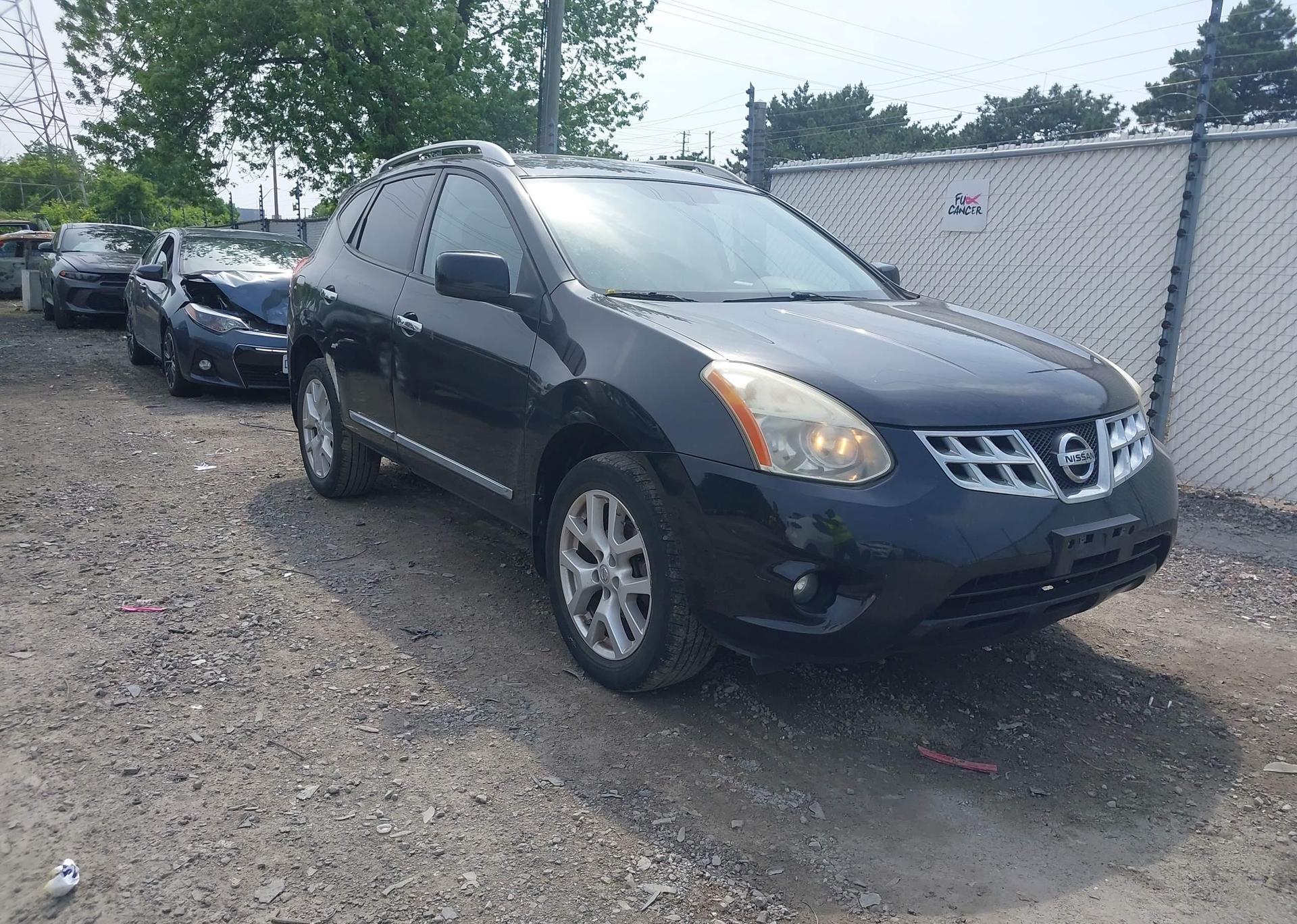 2013 NISSAN ROGUE S