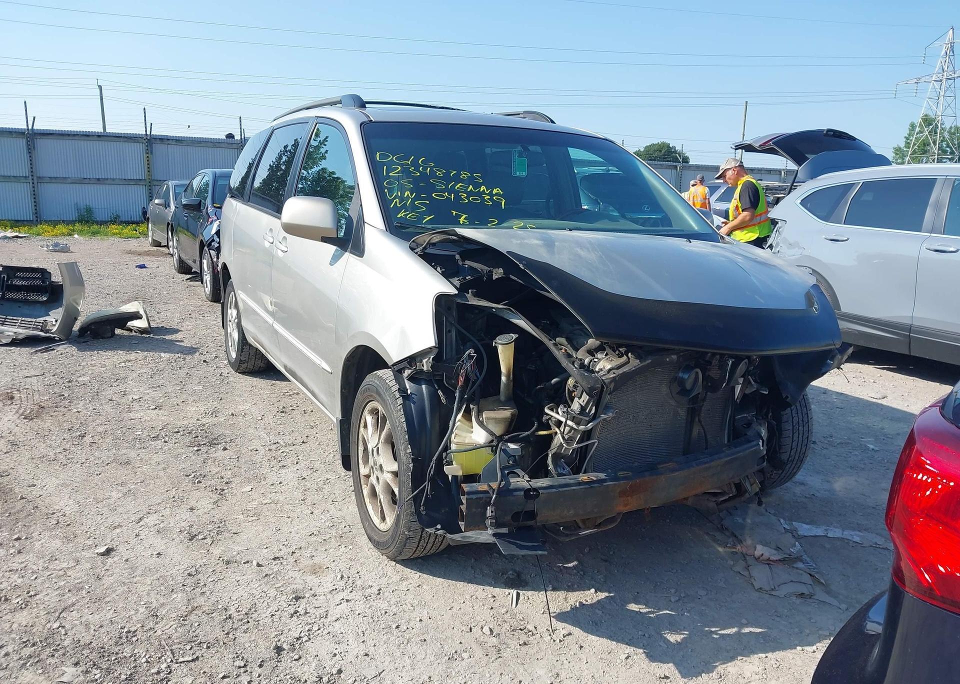 2005 TOYOTA SIENNA XLE 7 PASSENGER