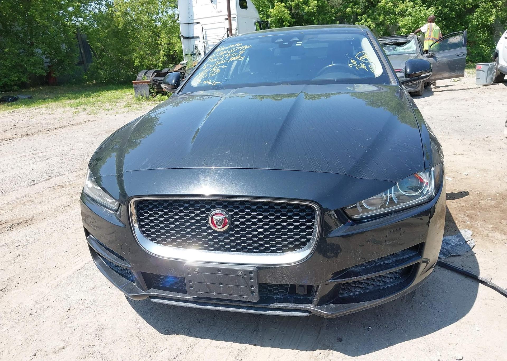 2018 JAGUAR XE PRESTIGE