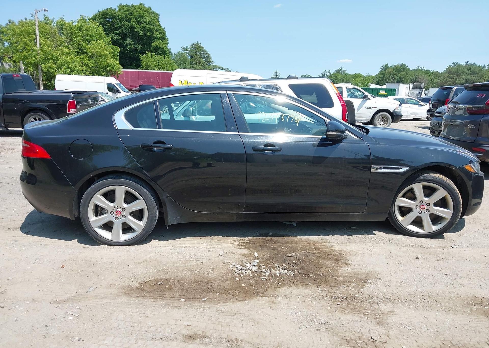 2018 JAGUAR XE PRESTIGE
