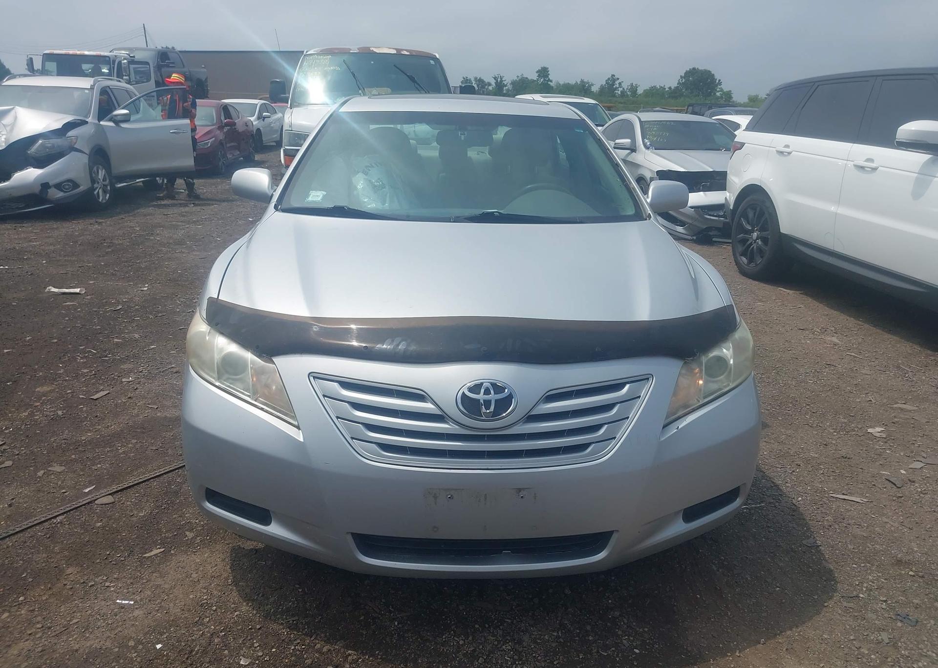 2009 TOYOTA CAMRY SE