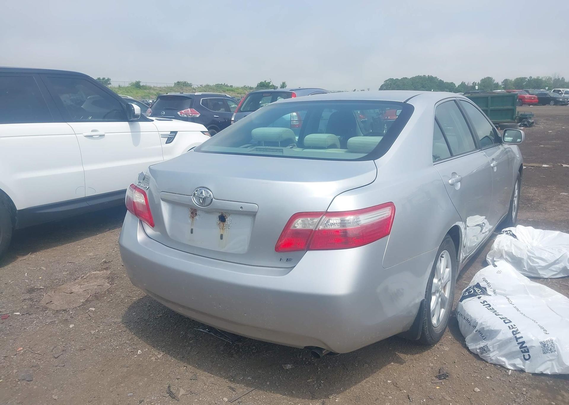 2009 TOYOTA CAMRY SE